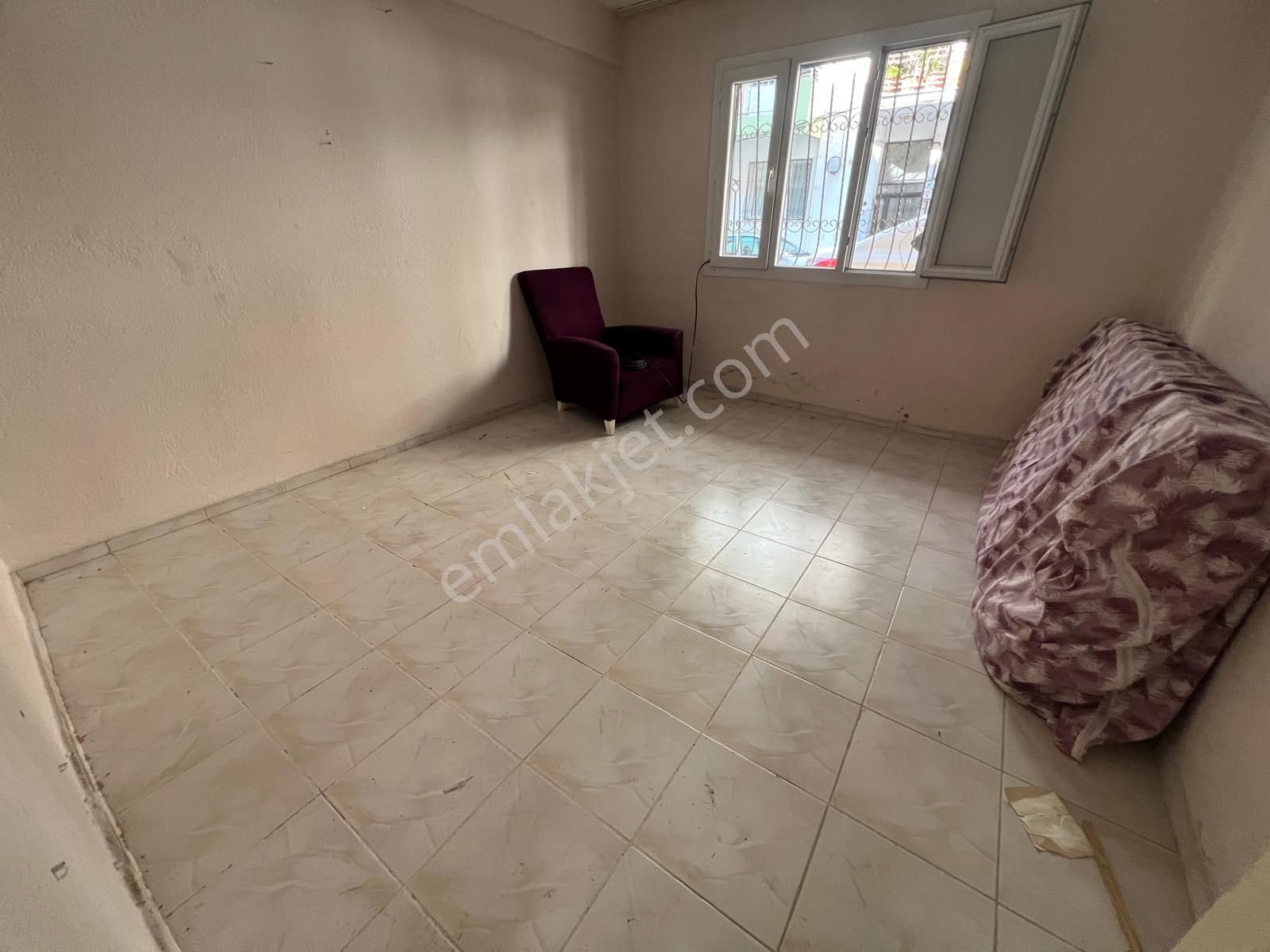 Buca Parisa'dan Kadındoğum Hastanesi Yakını Yüksek Giriş 2+1 Kiralık Daire