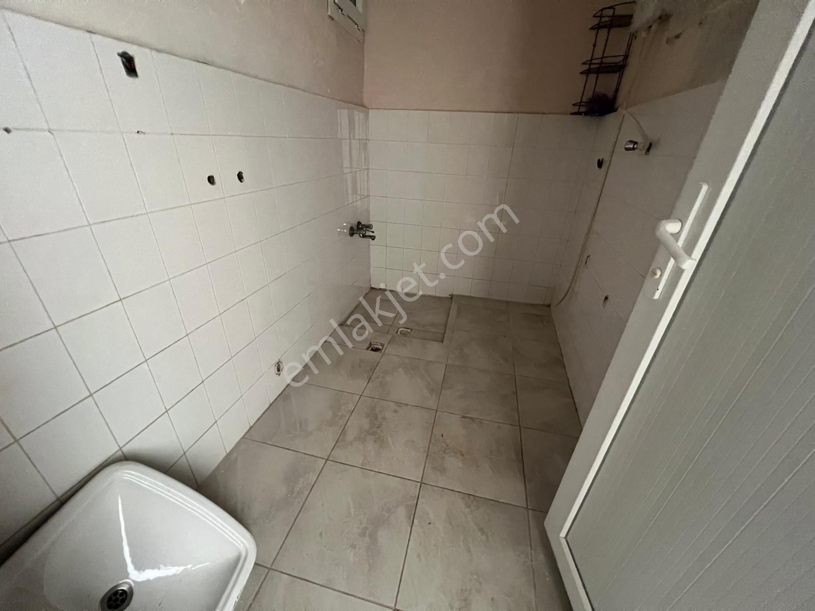 Buca Parisa'dan Kadındoğum Hastanesi Yakını Yüksek Giriş 2+1 Kiralık Daire - Görsel 7