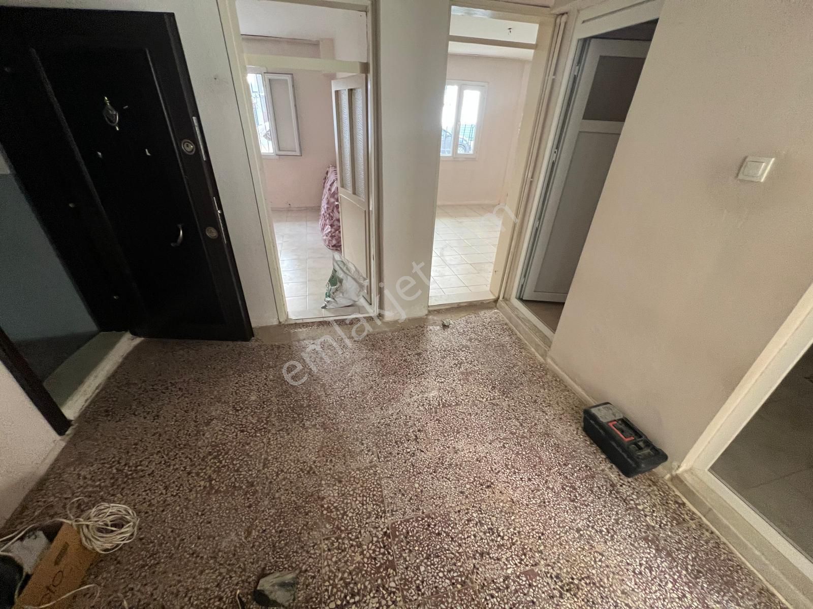 Buca Parisa'dan Kadındoğum Hastanesi Yakını Yüksek Giriş 2+1 Kiralık Daire - Görsel 6