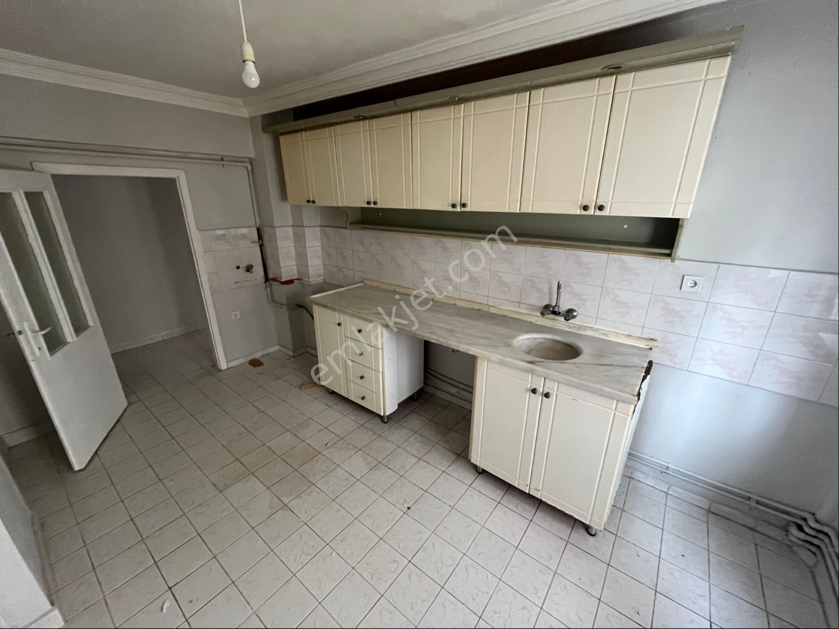 Osmanlı Mah' De Site İçi 3+1 Ara Katta Da Kaçırılmayacak Daire.. - Görsel 4