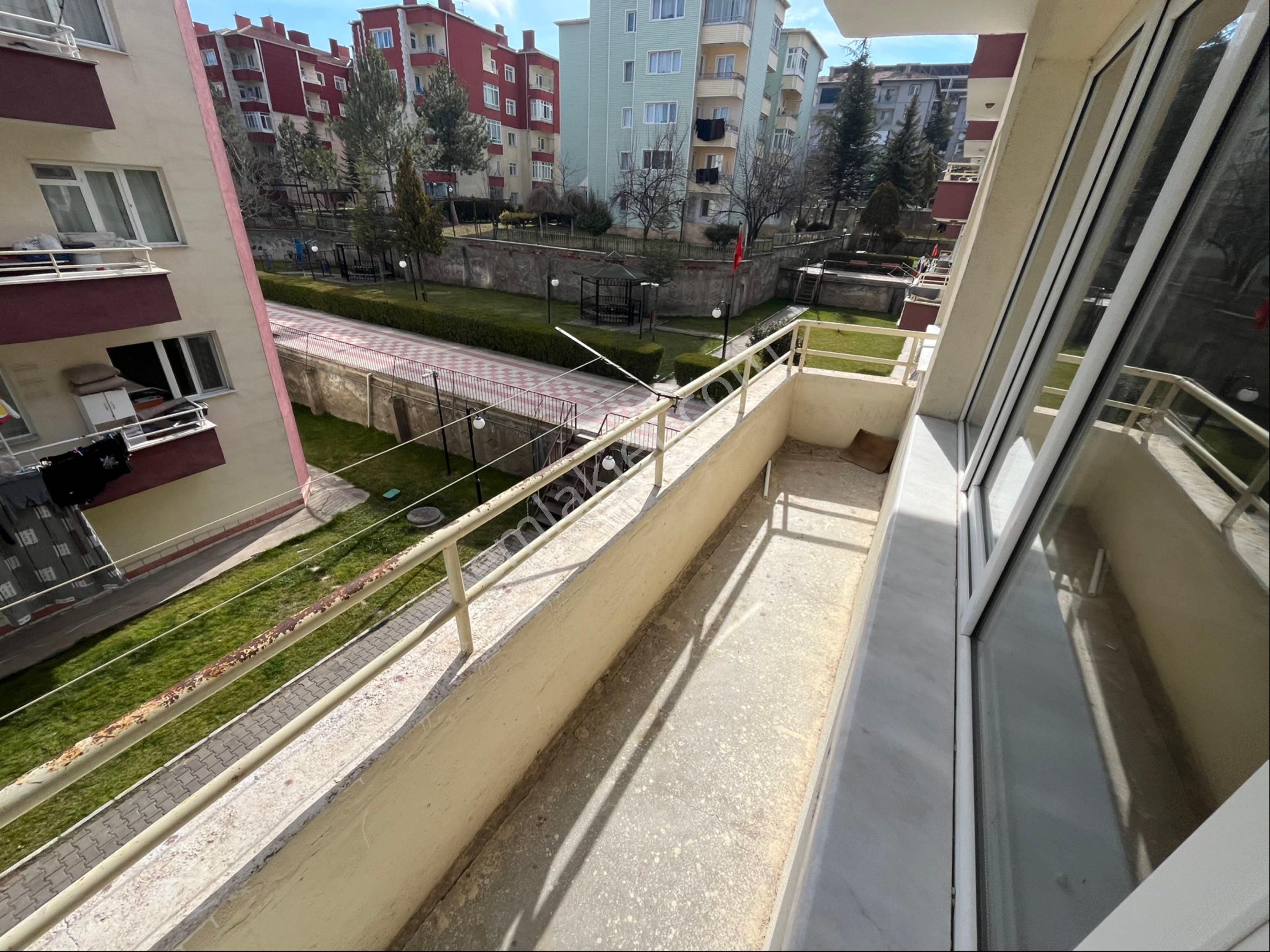 Osmanlı Mah' De Site İçi 3+1 Ara Katta Da Kaçırılmayacak Daire.. - Görsel 26