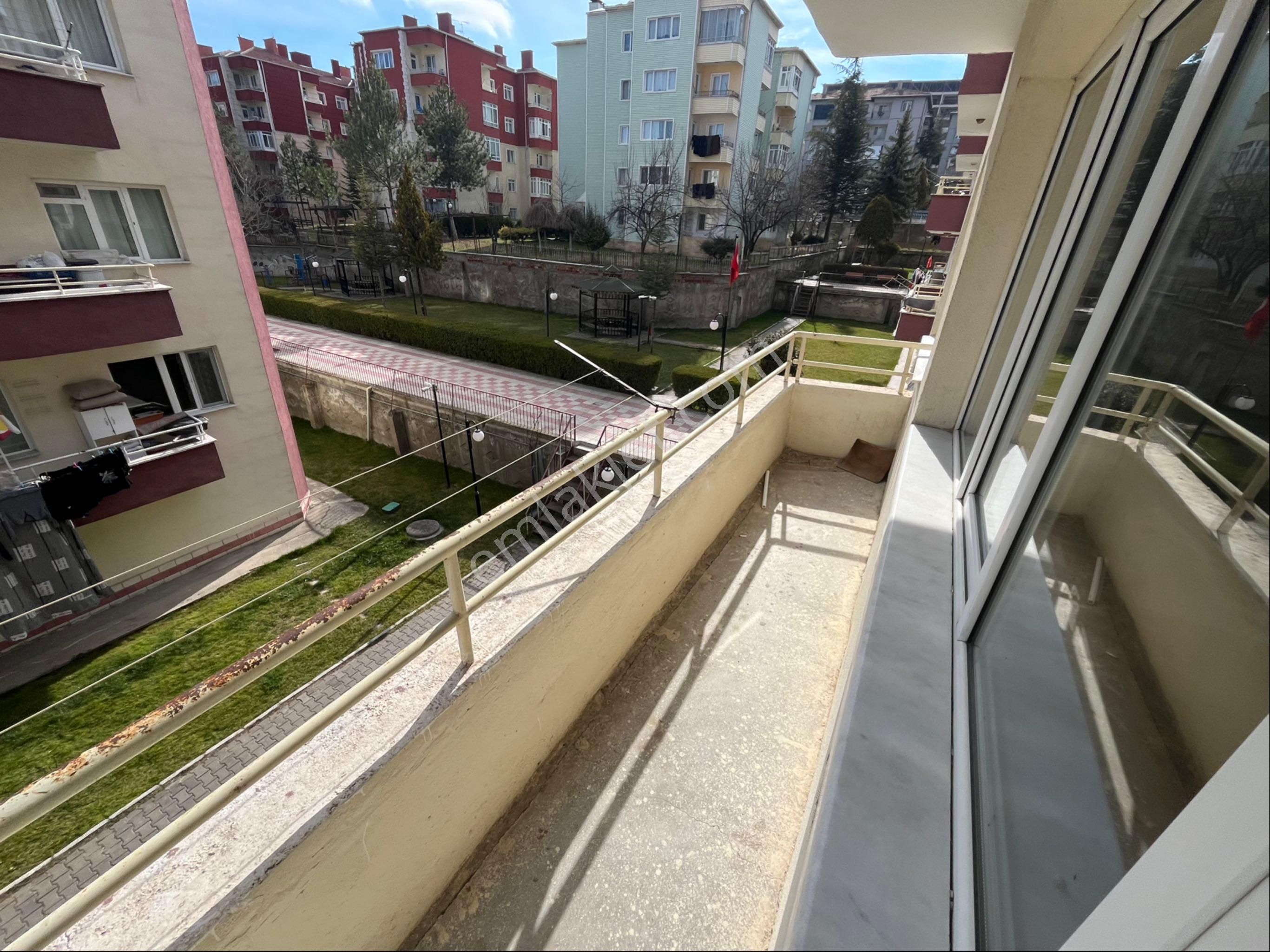 Osmanlı Mah' De Site İçi 3+1 Ara Katta Da Kaçırılmayacak Daire.. - Görsel 27