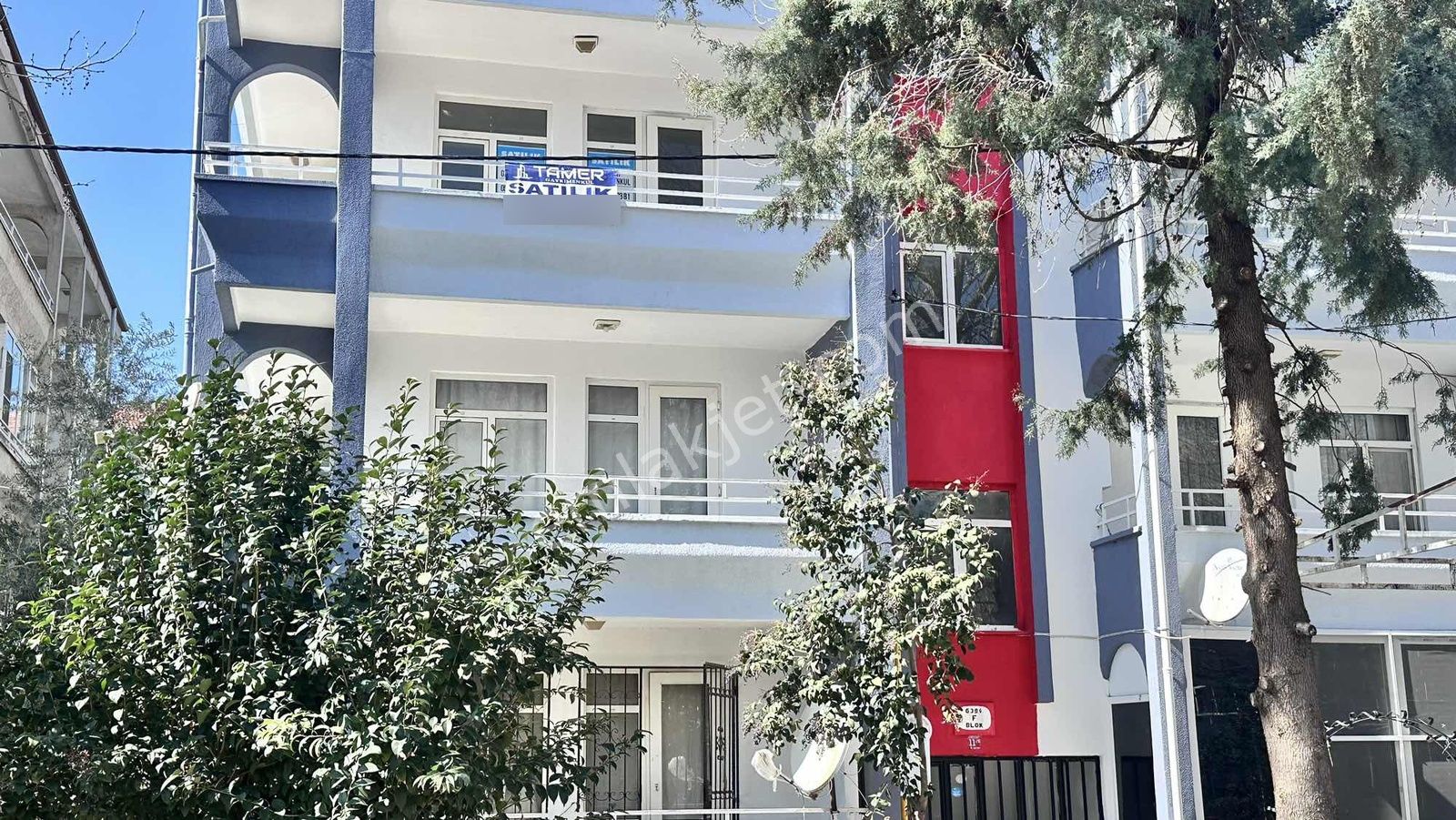 Tamer'den Altınkumda 3+1 Ayrı Mutfak Arakat Ön Cephe Daire