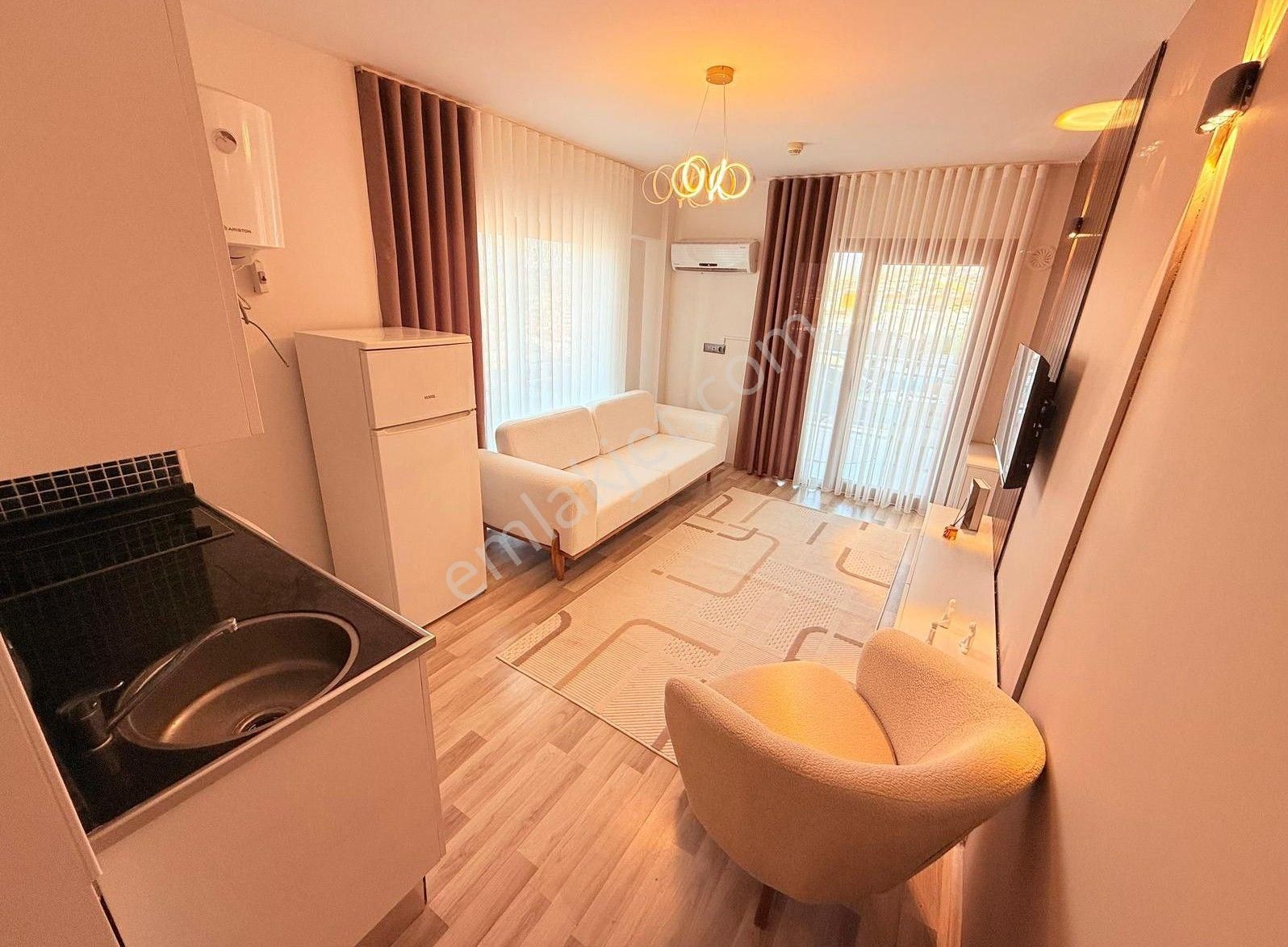 Zeytinköy Mahallesinde Denizli Manzaralı Havuzlu Yönetimli Balkonlu Arakat 1+1 Kiralık Apart - Görsel 4