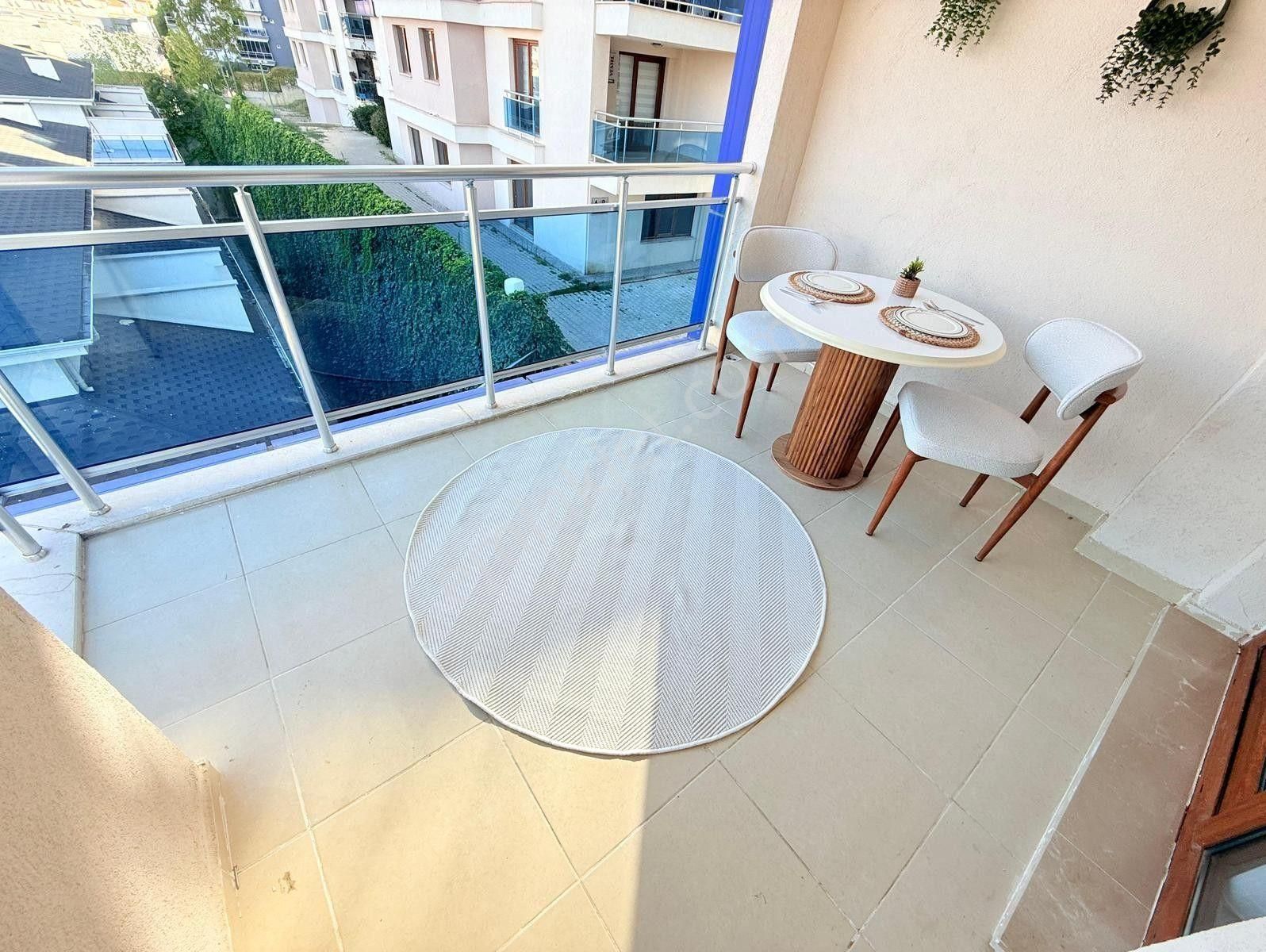 Zeytinköy Mahallesinde Denizli Manzaralı Havuzlu Yönetimli Balkonlu Arakat 1+1 Kiralık Apart - Görsel 11