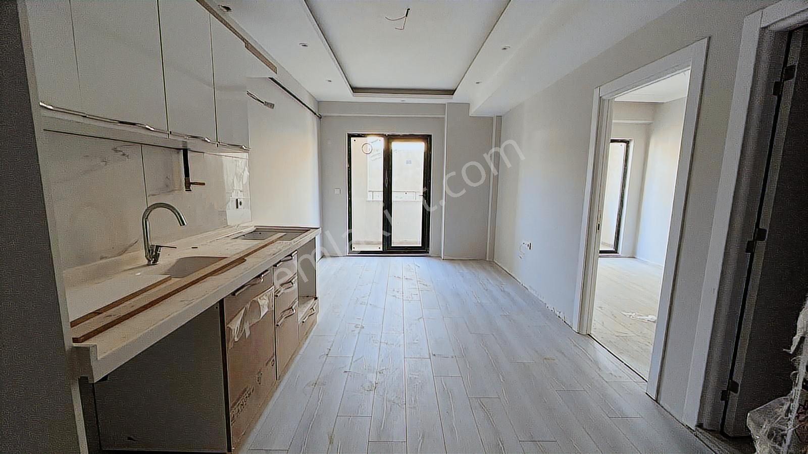 Blk. Adliye Arkasında Arakat 1+1 Dairemiz Satlıktır. 3.100 000tl