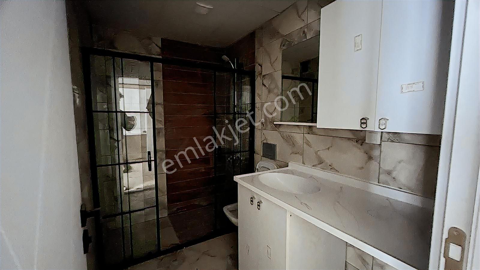 Blk. Adliye Arkasında Arakat 1+1 Dairemiz Satlıktır. 3.100 000tl - Görsel 9