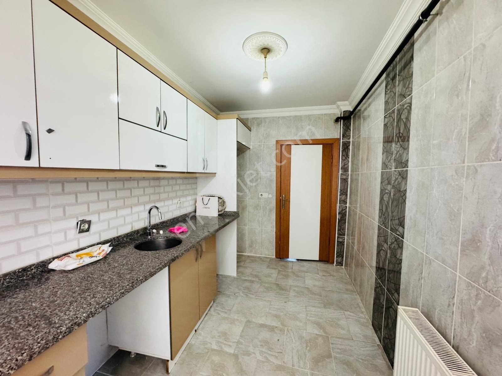 Merpa Gayrimenkul'den İstasyon Mah'de Lemar Arkasında Kiralık 2+1 - Görsel 8