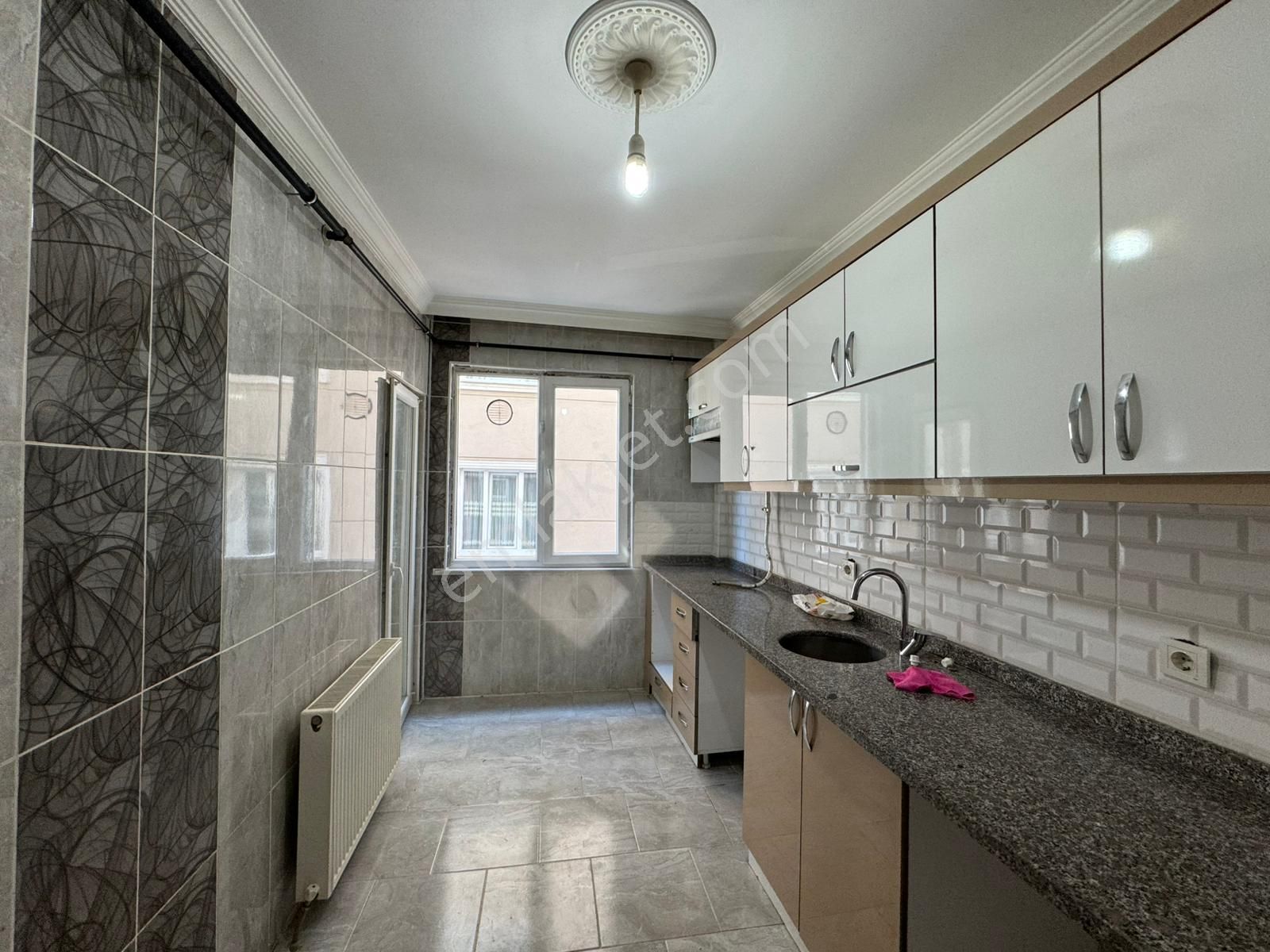Merpa Gayrimenkul'den İstasyon Mah'de Lemar Arkasında Kiralık 2+1 - Görsel 5
