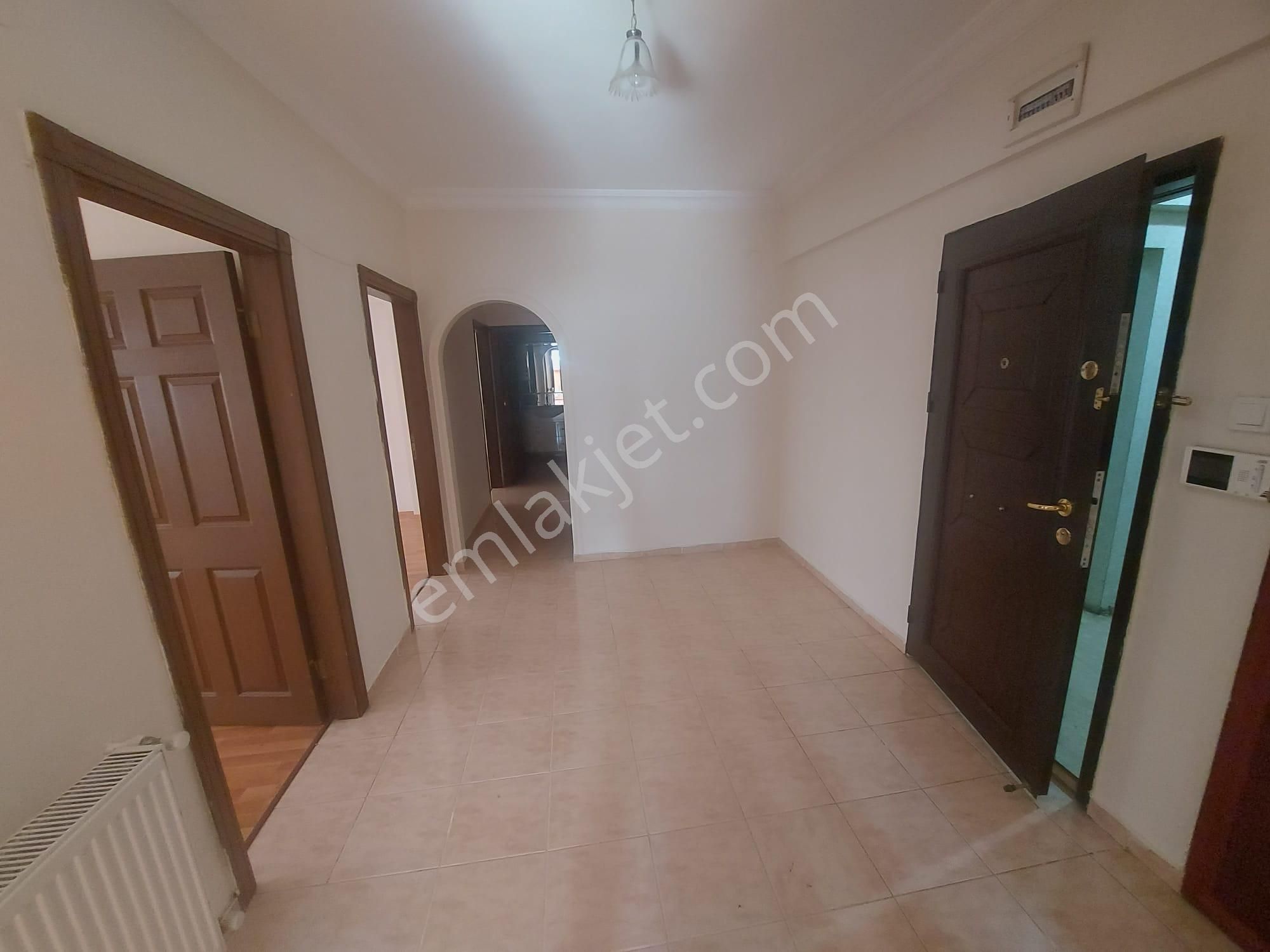 Asyapıdan 3+1+kiler 140m2 Aileye-bekara Öveçlerde Lüx Kombili - Görsel 22