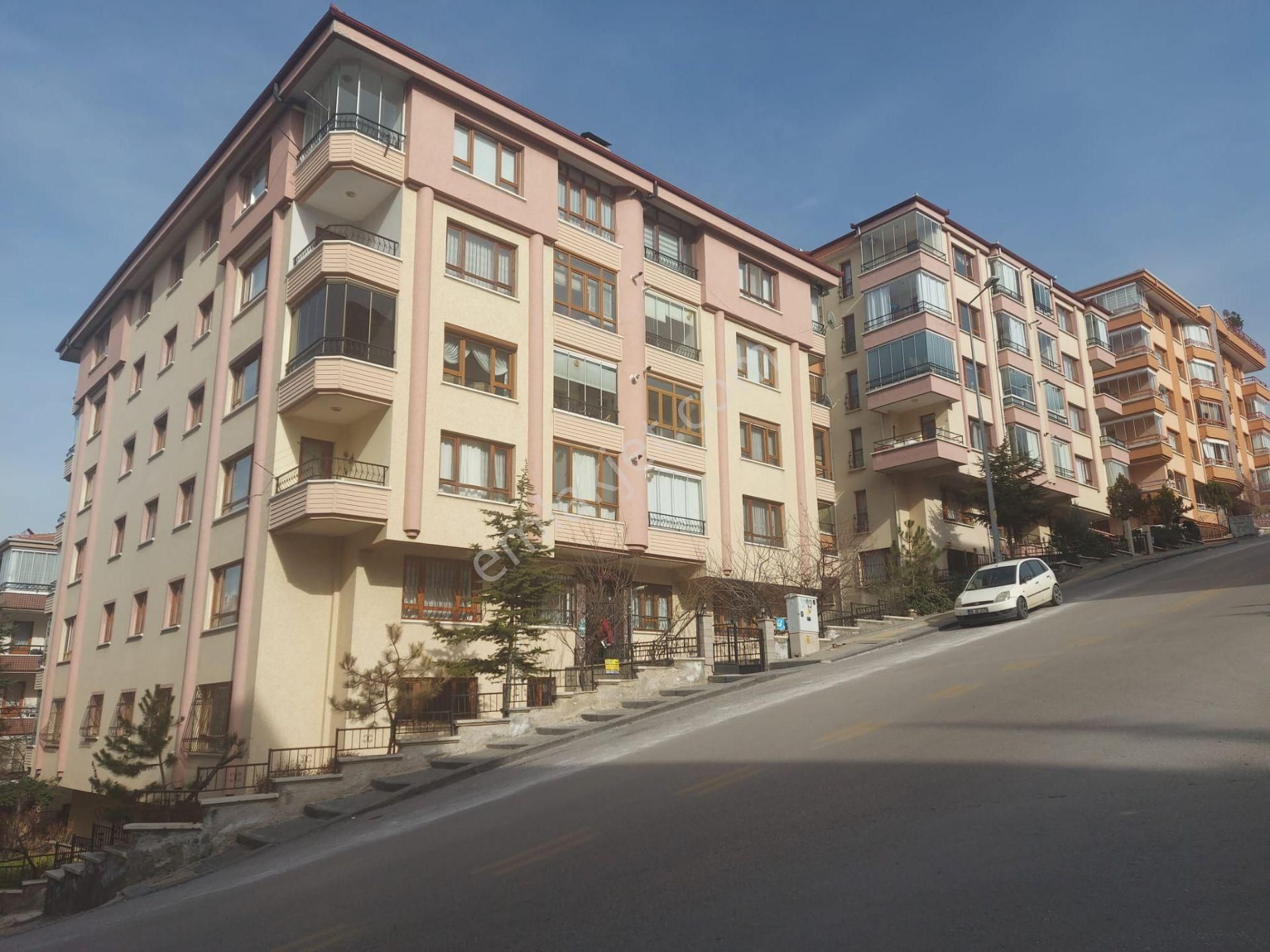 Asyapıdan 3+1+kiler 140m2 Aileye-bekara Öveçlerde Lüx Kombili - Görsel 33