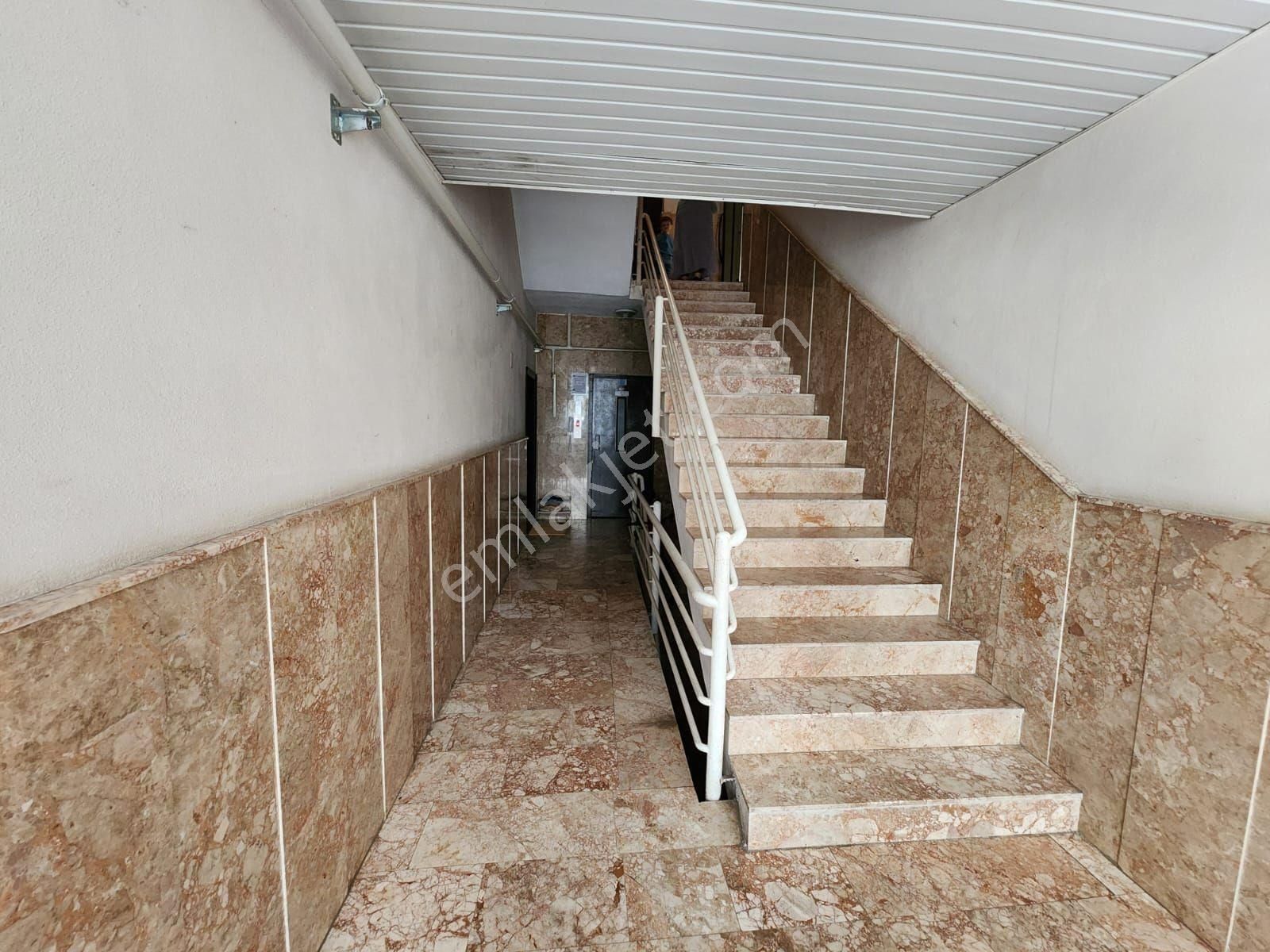 Meydankavağında Satılık 3+1 Geniş Daire - Görsel 4