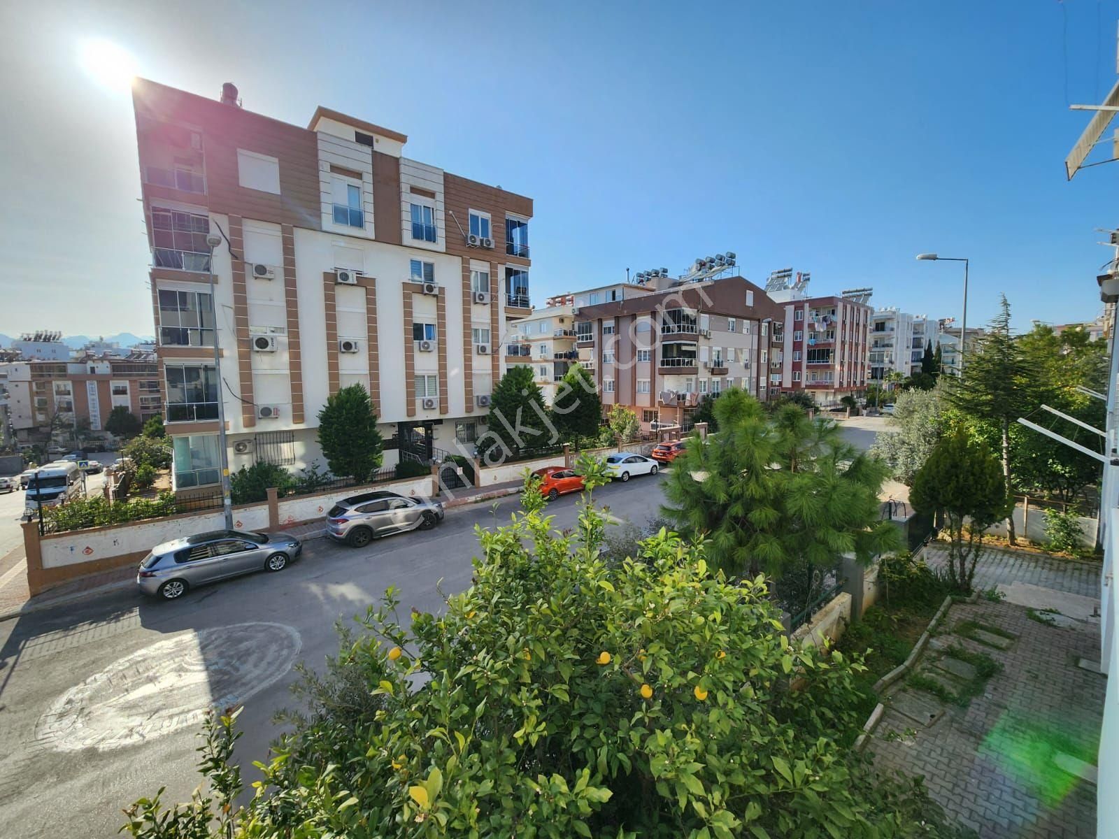 Meydankavağında Satılık 3+1 Geniş Daire - Görsel 2