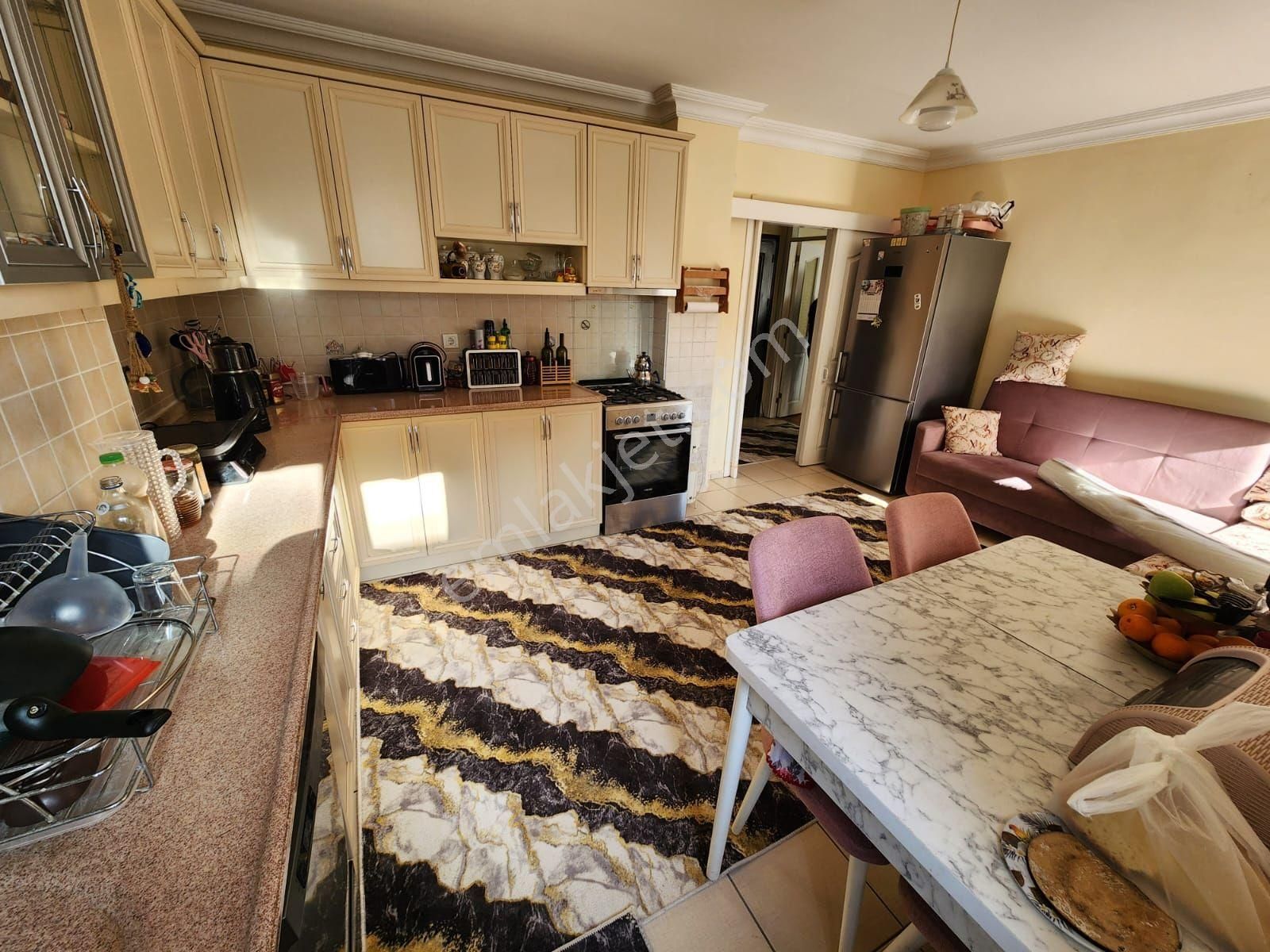 Meydankavağında Satılık 3+1 Geniş Daire - Görsel 8