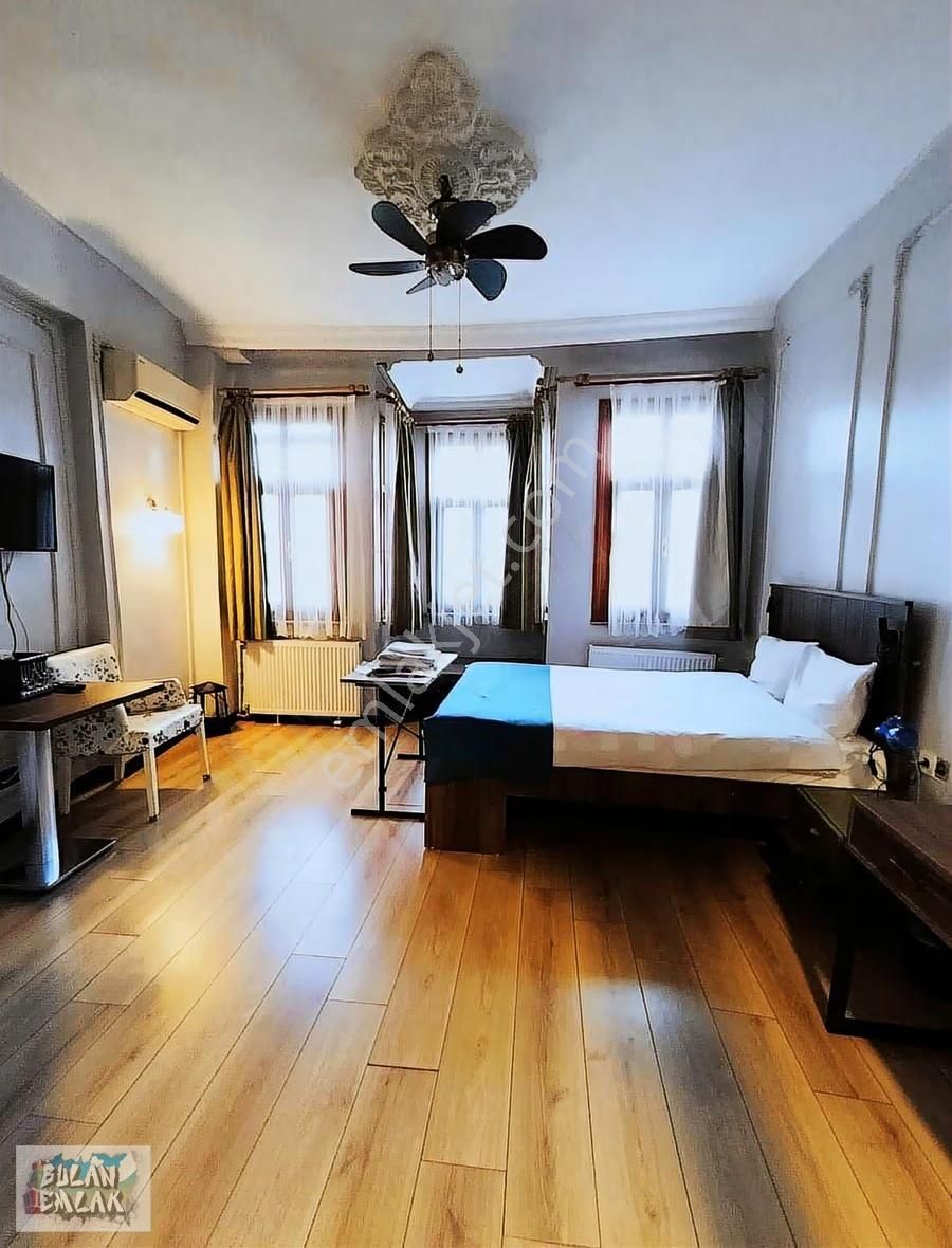 Bulan'dan Ortaköy Caddeye Yakın 2 Katlı Binada Full Eşyalı 1+1 - Görsel 23