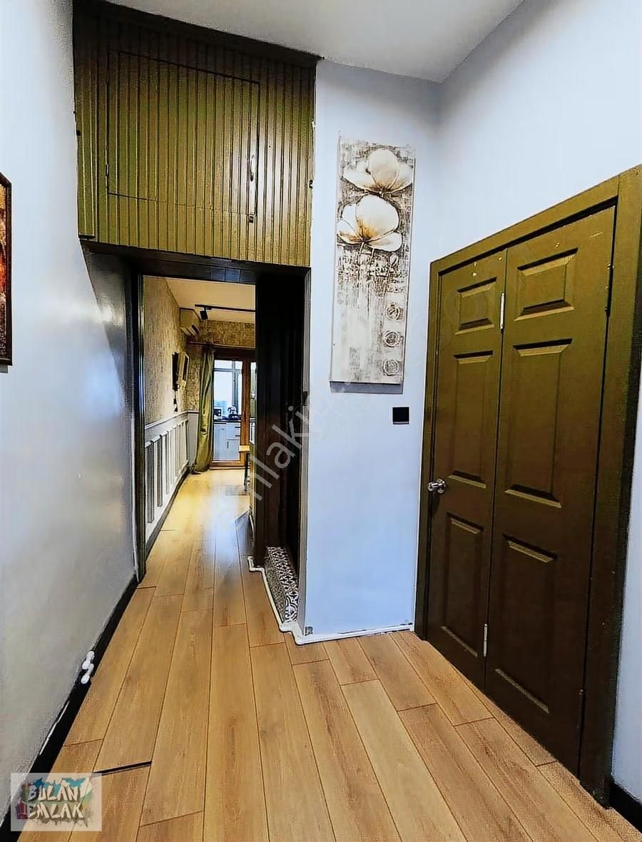 Bulan'dan Ortaköy Caddeye Yakın 2 Katlı Binada Full Eşyalı 1+1 - Görsel 28