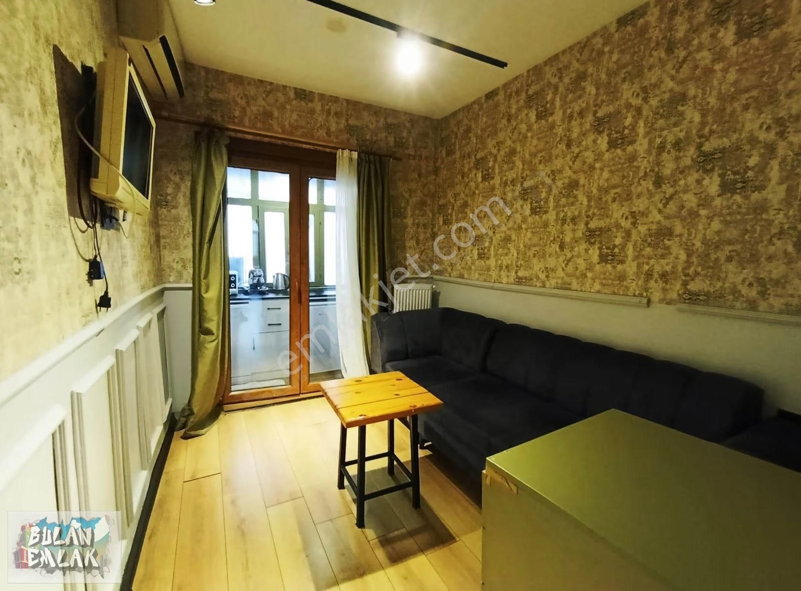 Bulan'dan Ortaköy Caddeye Yakın 2 Katlı Binada Full Eşyalı 1+1 - Görsel 9