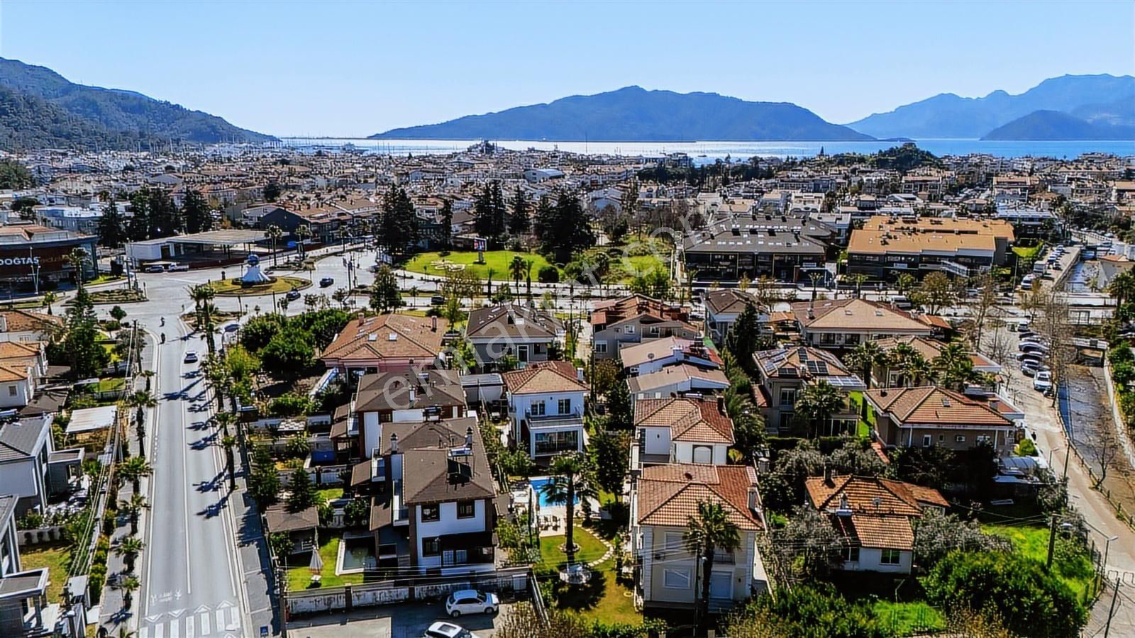 Cb Marina'dan Marmaris Merkezde Havuzlu 3+1 Villa Butik Sitede - Görsel 16