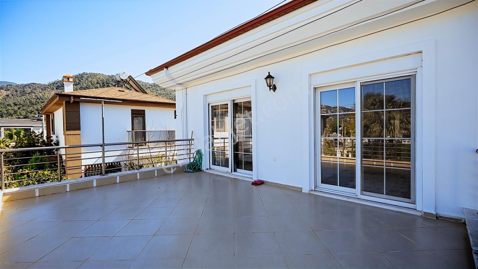 Cb Marina'dan Marmaris Merkezde Havuzlu 3+1 Villa Butik Sitede - Görsel 32