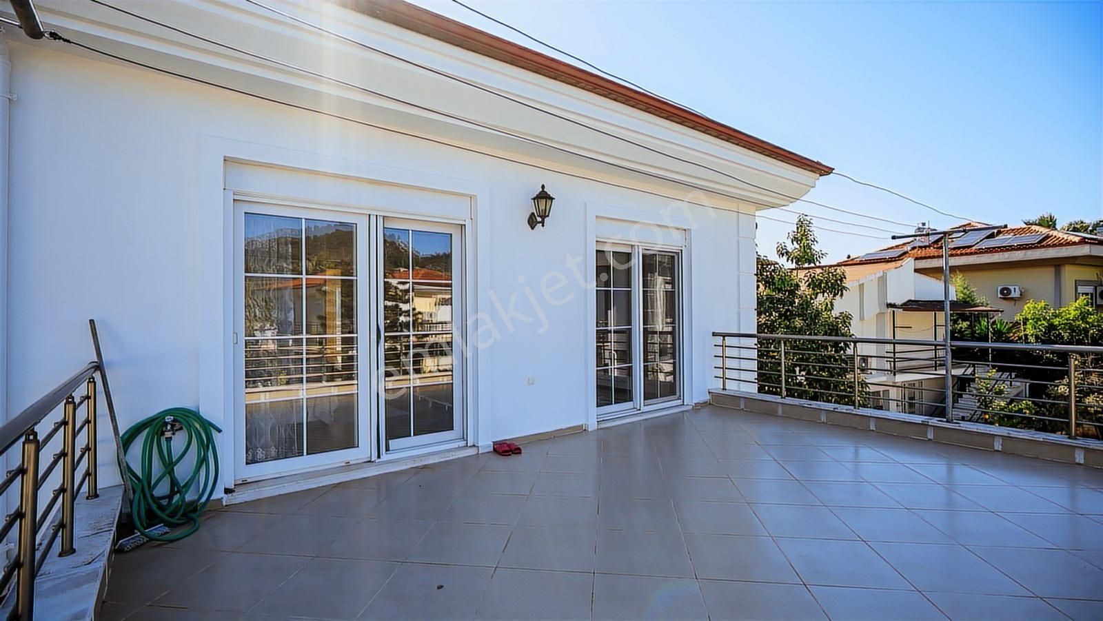 Cb Marina'dan Marmaris Merkezde Havuzlu 3+1 Villa Butik Sitede - Görsel 2