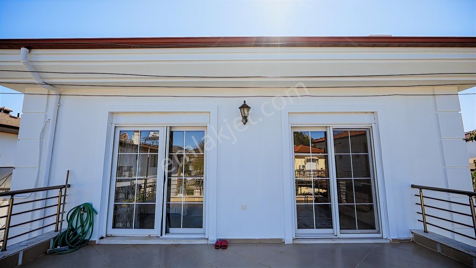 Cb Marina'dan Marmaris Merkezde Havuzlu 3+1 Villa Butik Sitede - Görsel 3