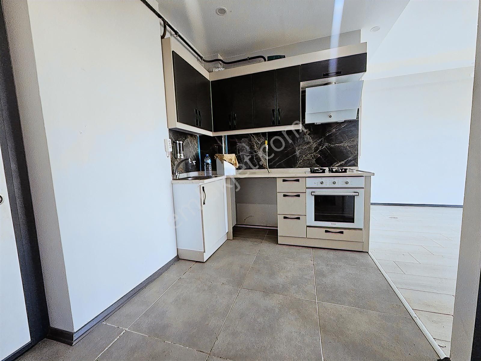 Atatürk Mah. Kapalı Otoparklı, Yerden Isıtmalı 1+1 Kiralık Daire - Görsel 13