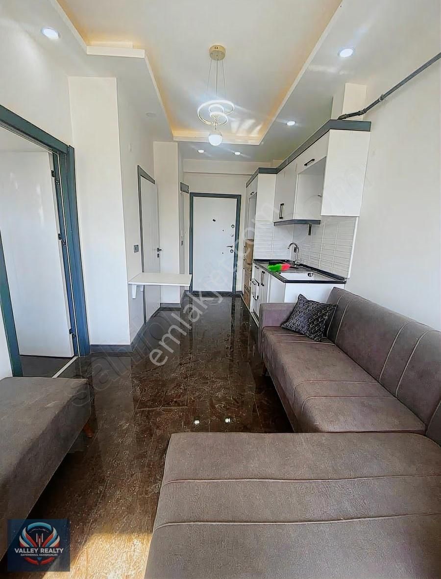 Valleyden Zafer Mahallesinde Kiralık Eşyalı 1+1 Daire!