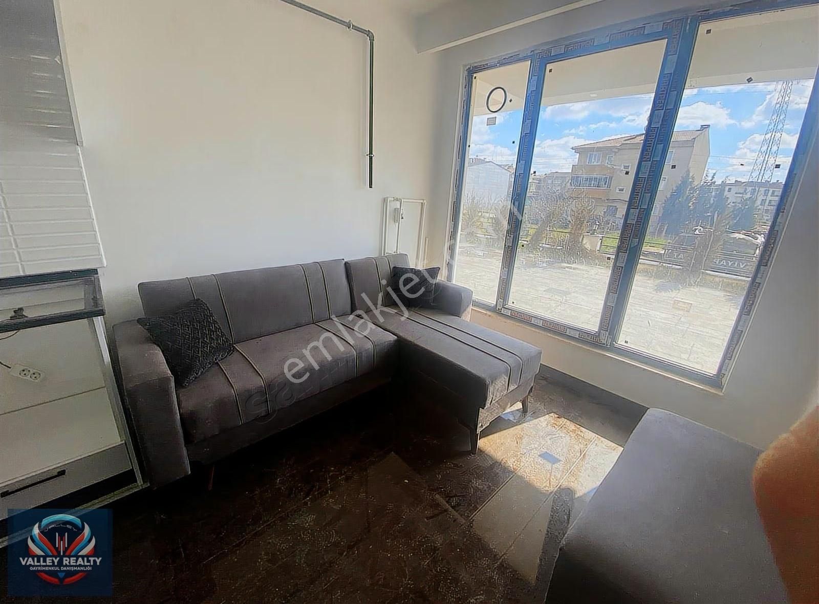 Valleyden Zafer Mahallesinde Kiralık Eşyalı 1+1 Daire! - Görsel 15