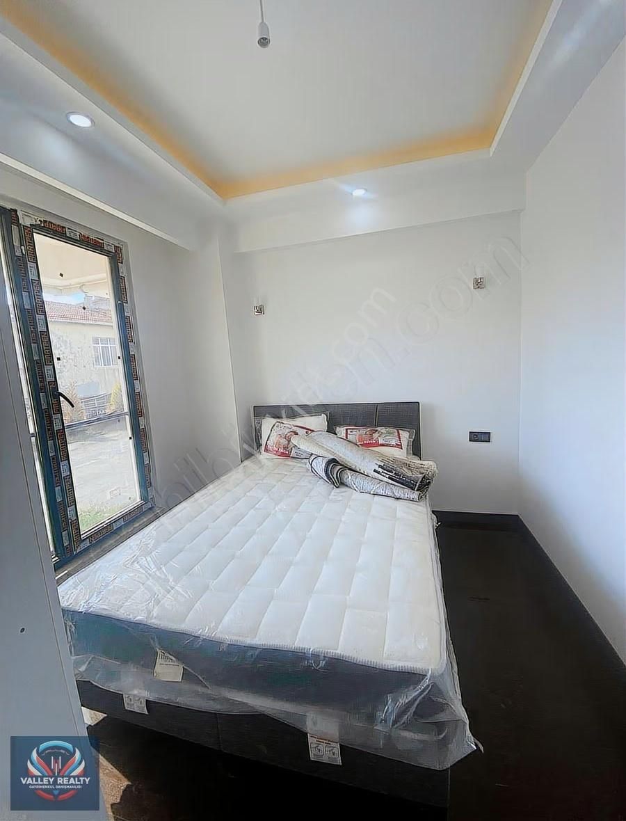 Valleyden Zafer Mahallesinde Kiralık Eşyalı 1+1 Daire! - Görsel 14