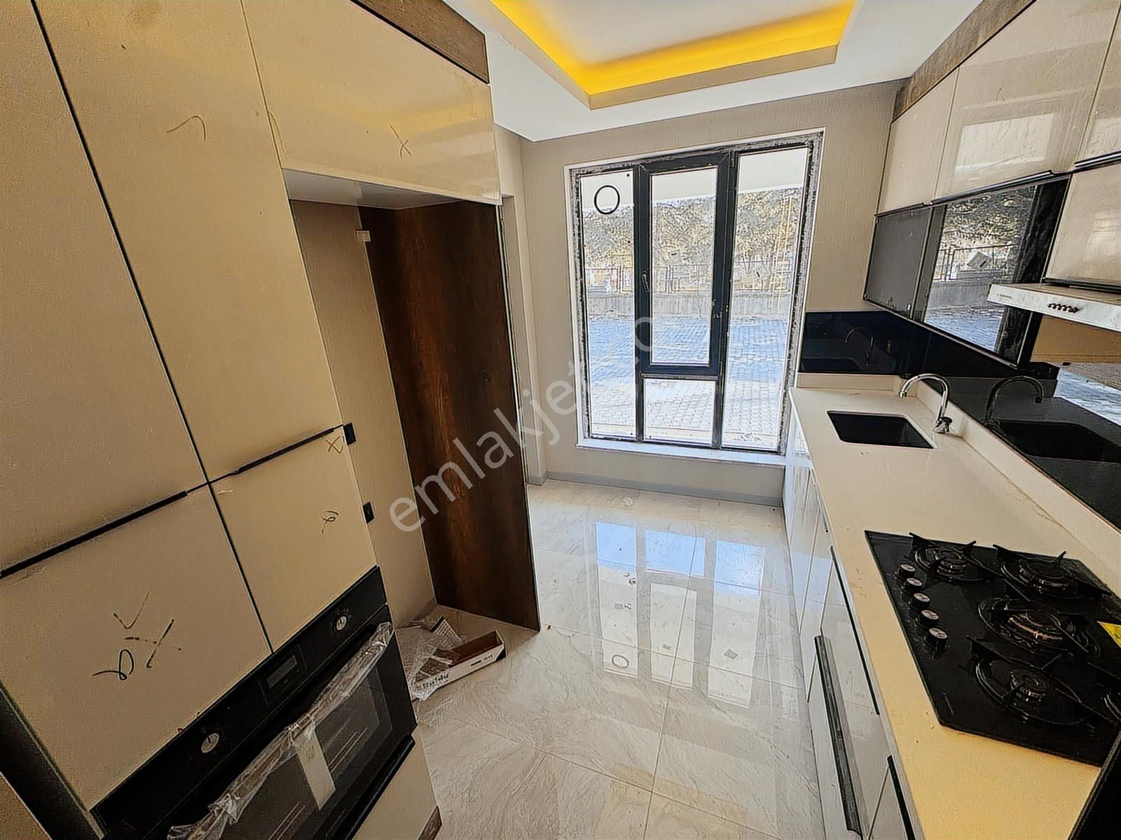 Ulukan'dan Atatürk Mah'de Merkeze Yakın Sıfır Binada 3+1 Daire ! - Görsel 19