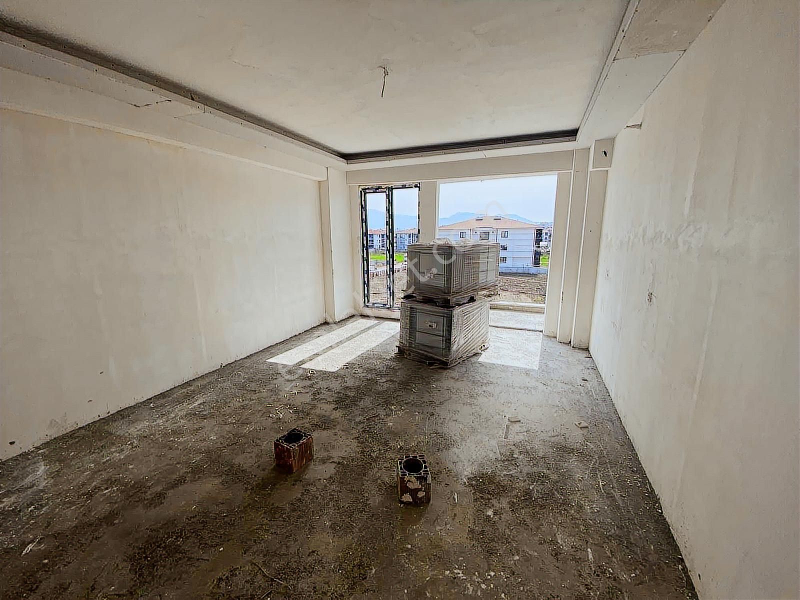 Arifiye Fatih Mah. 3+1 Daire (ebeveyn Banyolu,yerden Isıtma) - Görsel 2