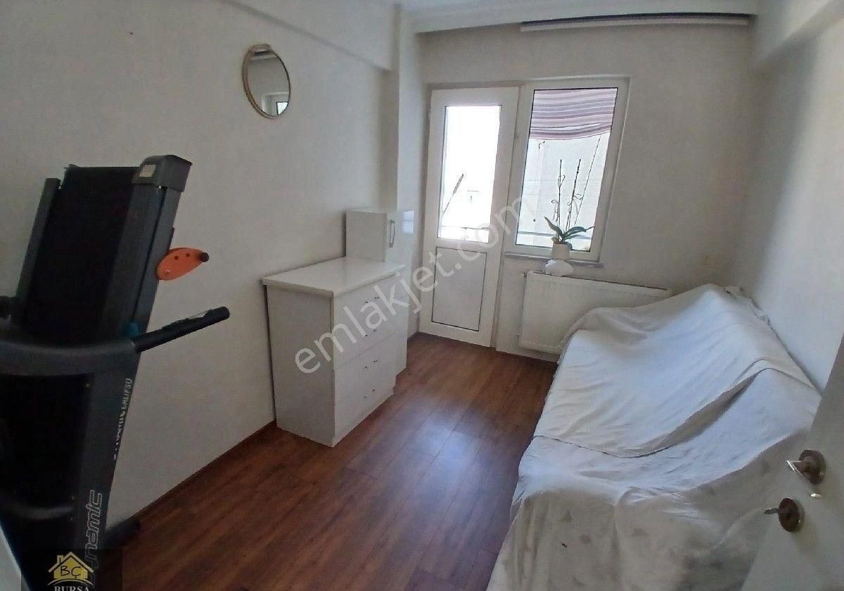Bursa Yıldırım Sinandede Fsm De Arakat Kombili 2+1 Bakımlı Daire - Görsel 3
