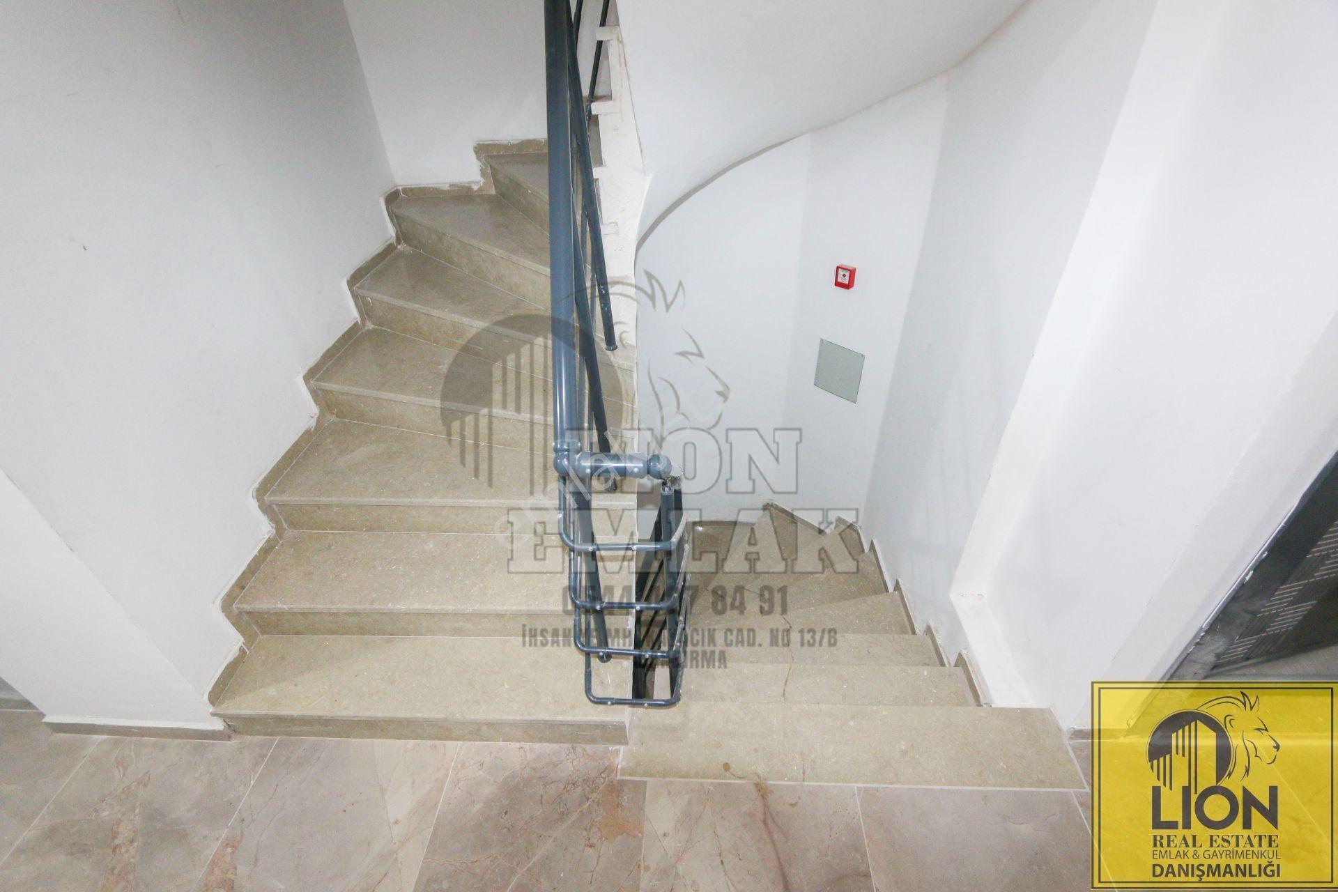 Lıon Emlak'tan Ayyıldız'da Deniz Manzaralı Arakat Açık Mutfaklı Kiralık 2+1 Daire - Görsel 34