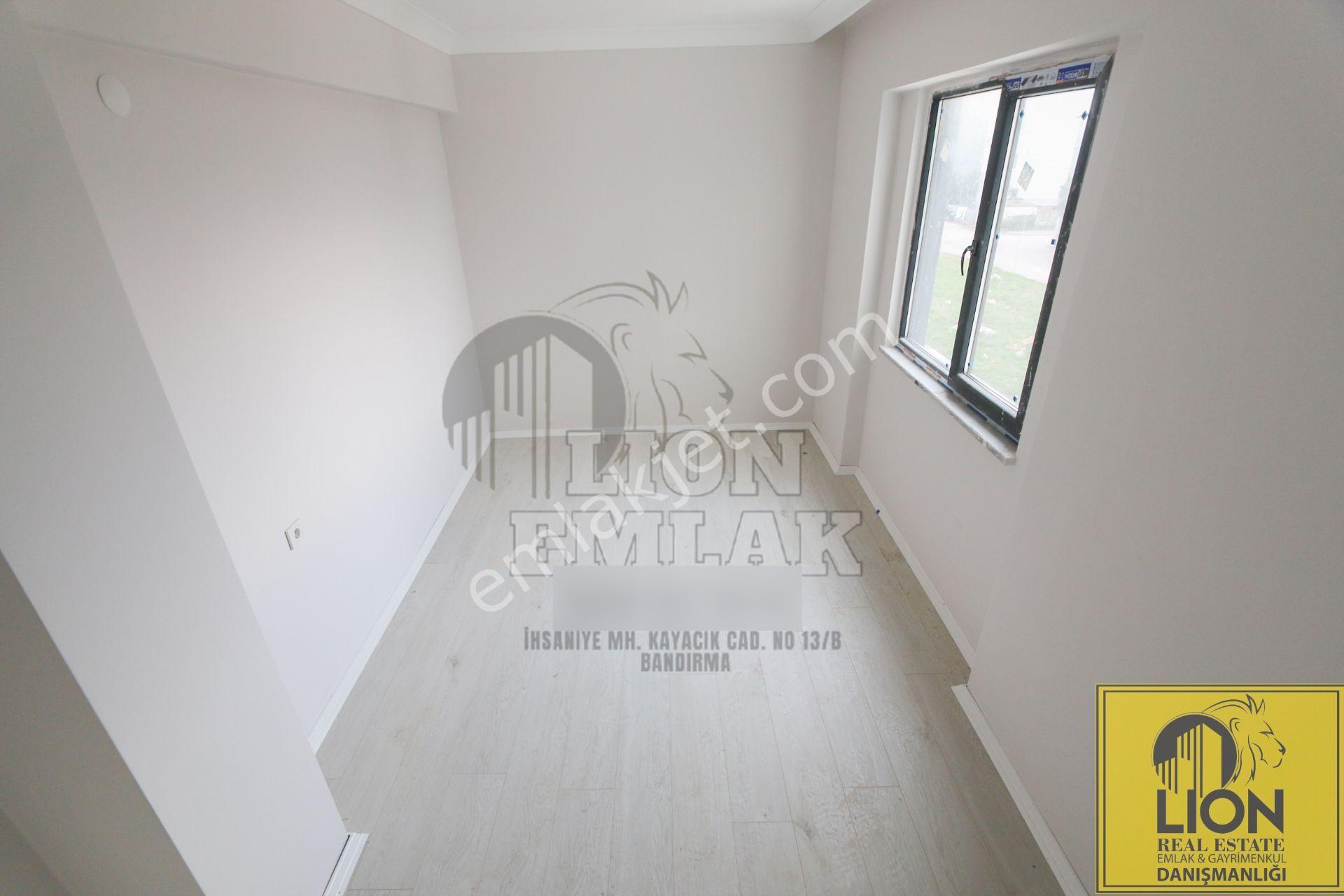 Lıon Emlak'tan Ayyıldız'da Deniz Manzaralı Arakat Açık Mutfaklı Kiralık 2+1 Daire - Görsel 30