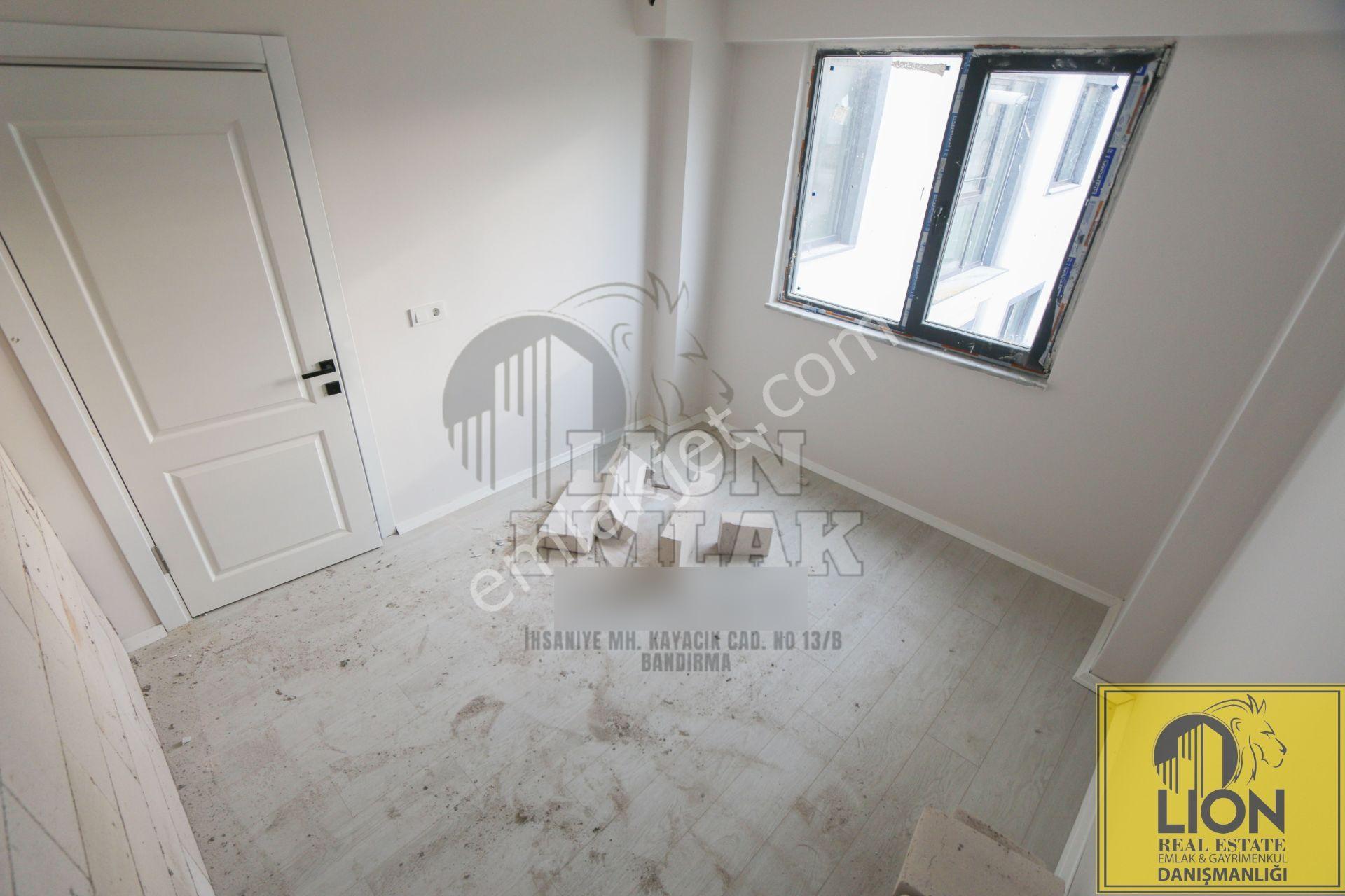 Lıon Emlak'tan Ayyıldız'da Deniz Manzaralı Arakat Açık Mutfaklı Kiralık 2+1 Daire - Görsel 15