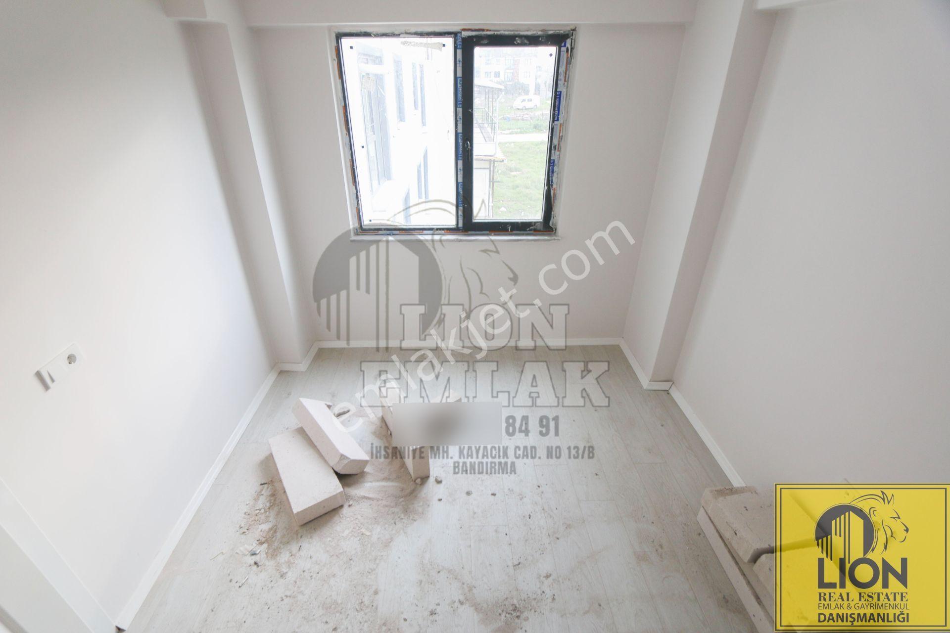 Lıon Emlak'tan Ayyıldız'da Deniz Manzaralı Arakat Açık Mutfaklı Kiralık 2+1 Daire - Görsel 17