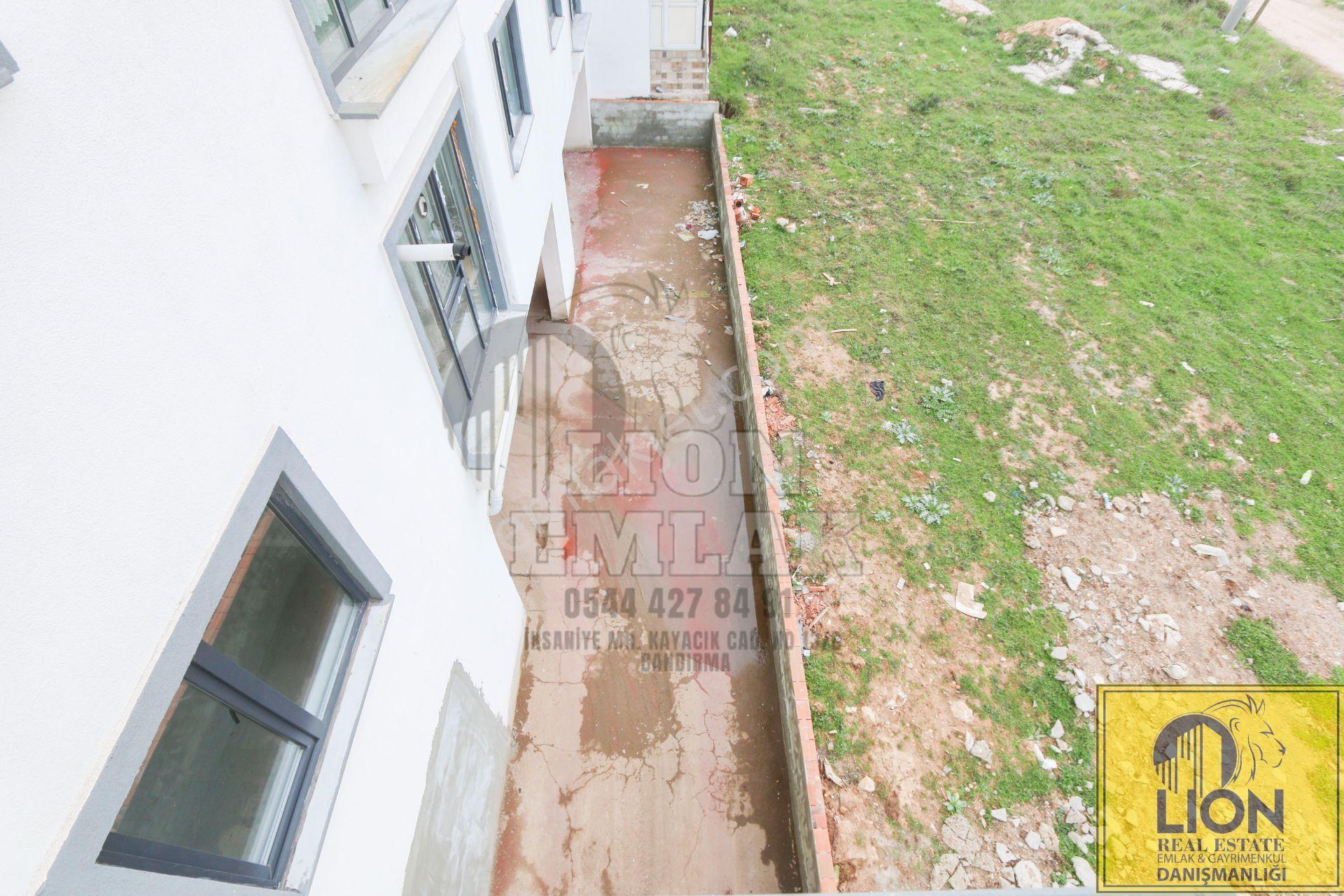 Lıon Emlak'tan Ayyıldız'da Deniz Manzaralı Arakat Açık Mutfaklı Kiralık 2+1 Daire - Görsel 19
