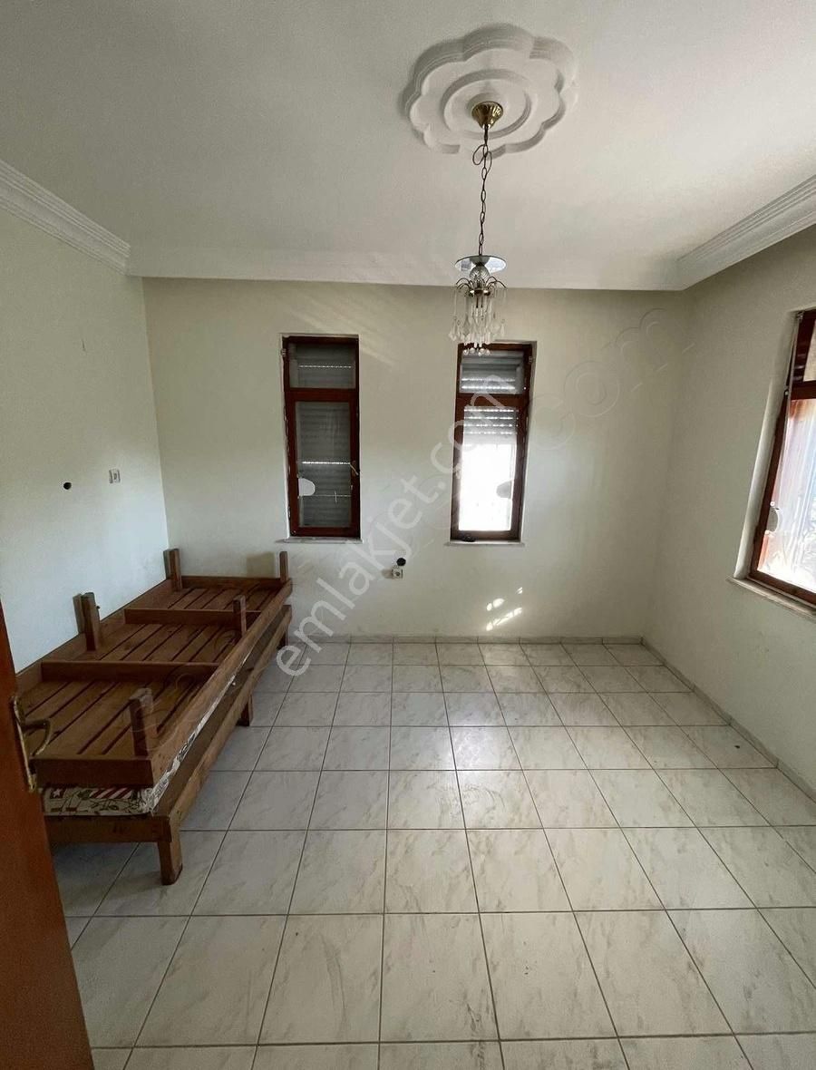 Boğazkentte Denize 500m Köşe Konum Tripleks Villa - Görsel 16