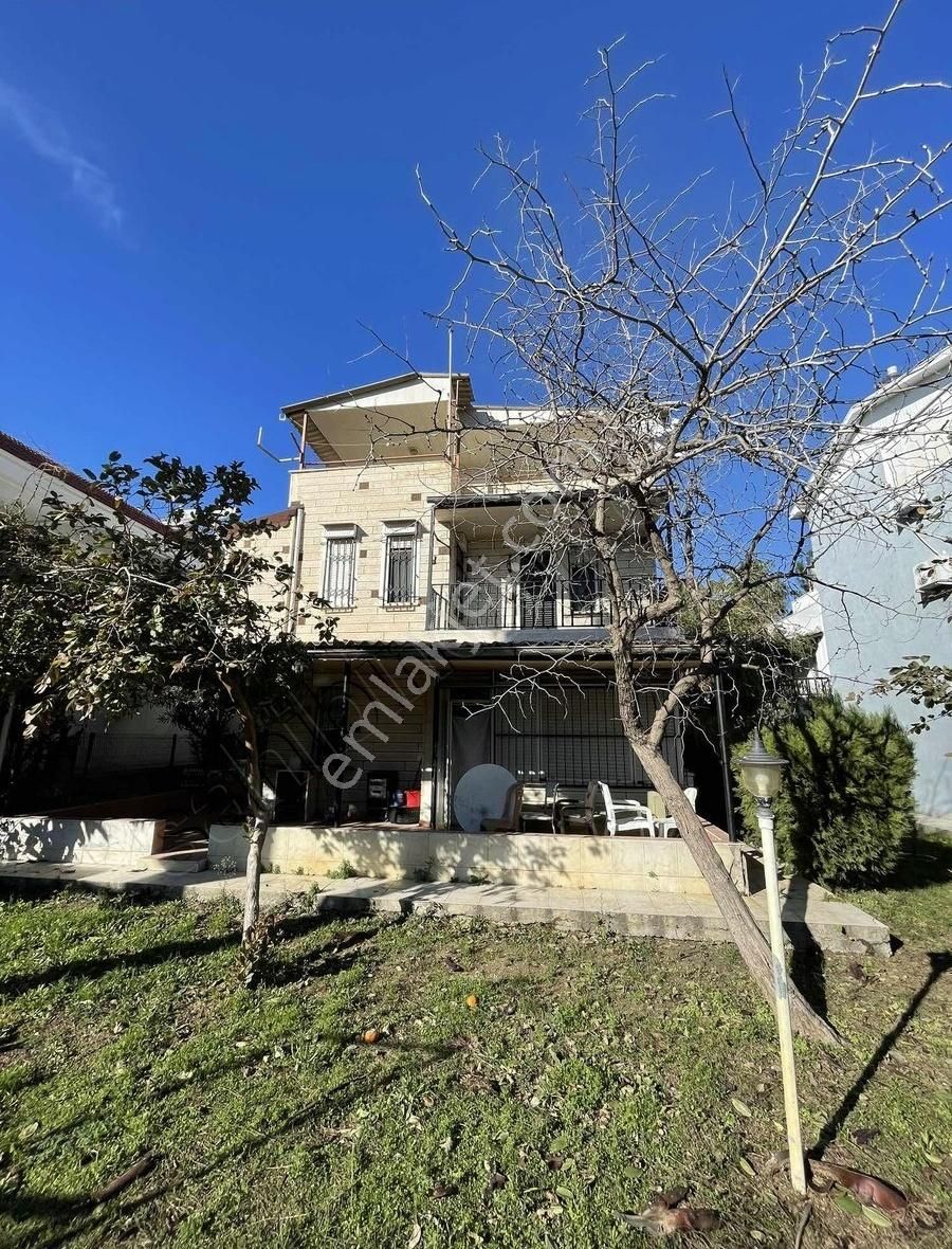 Boğazkentte Denize 500m Köşe Konum Tripleks Villa