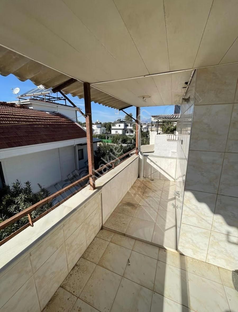 Boğazkentte Denize 500m Köşe Konum Tripleks Villa - Görsel 15