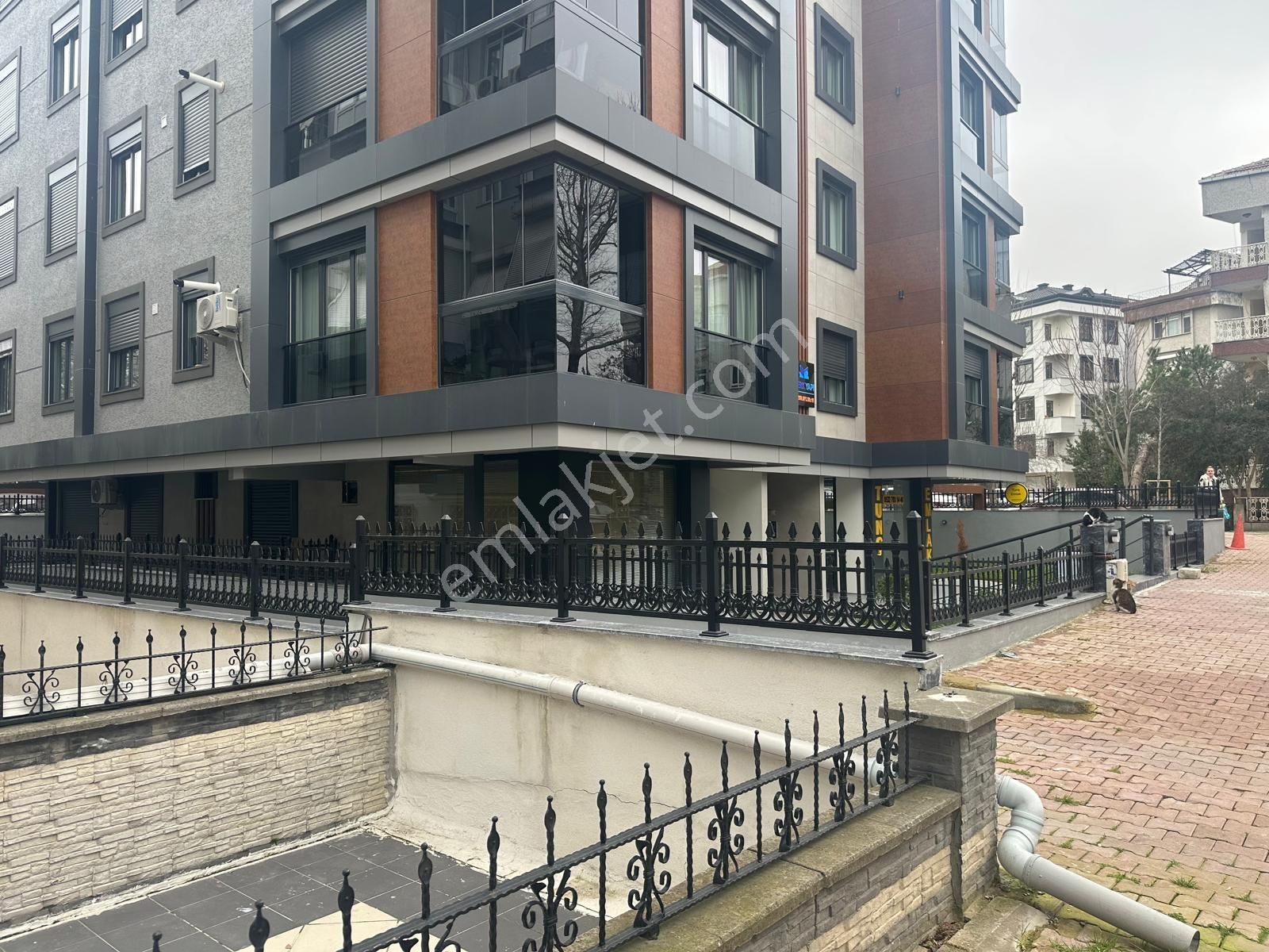 Retro'dan, Bahçelinizam'da, Wc'li, Bahçe Kullanımlı Sıfır Dükkan - Görsel 3