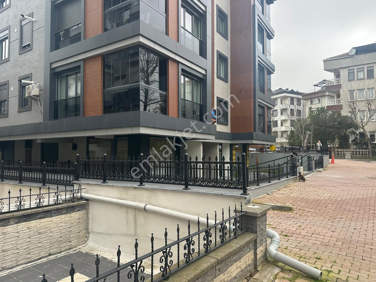 Retro'dan, Bahçelinizam'da, Wc'li, Bahçe Kullanımlı Sıfır Dükkan - Görsel 2