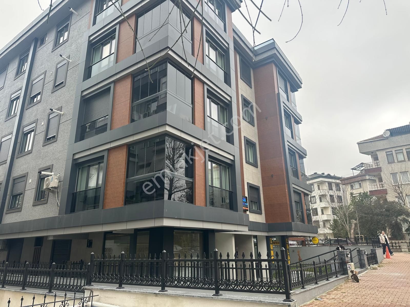 Retro'dan, Bahçelinizam'da, Wc'li, Bahçe Kullanımlı Sıfır Dükkan - Görsel 4