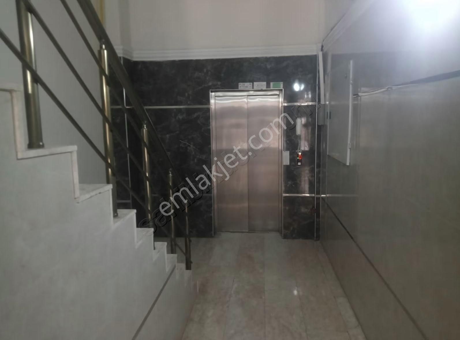 Demir Gayrimenkulden Bafra Fatih Mahallesi'nde Satılık 3+1 Daire