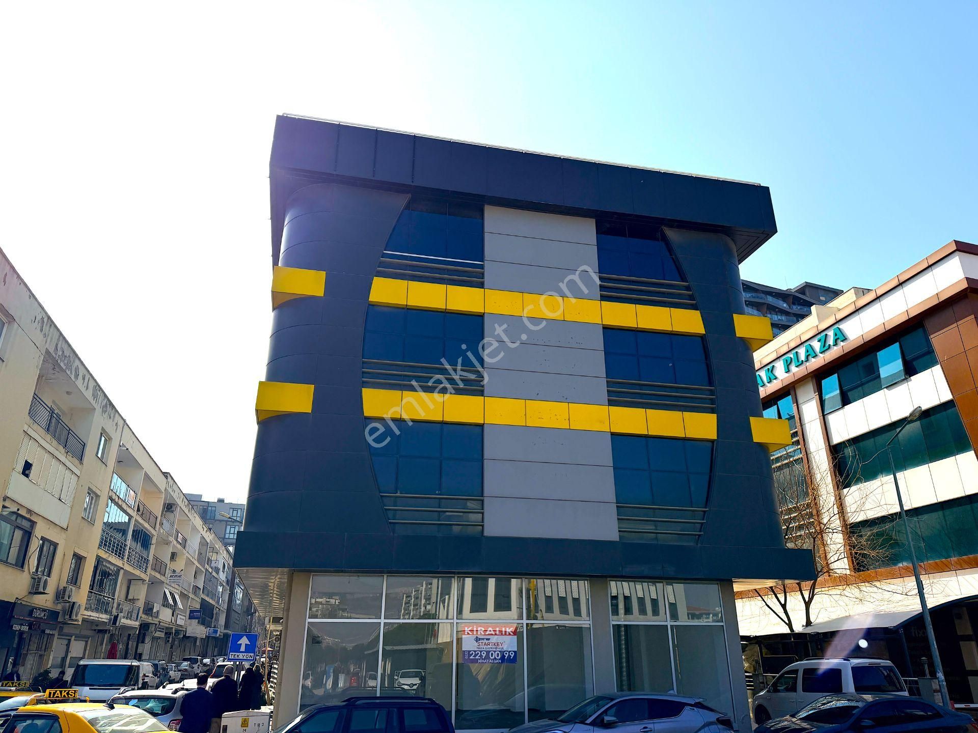 Bayraklı Plazalar Bölgesi Köşe Bodrumlu Kiralık Bacalı Dükkan - Görsel 34