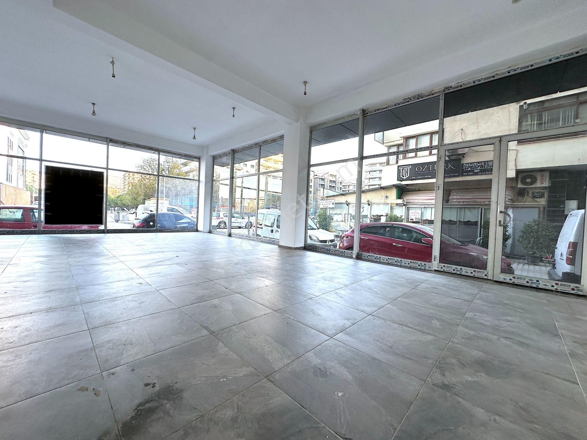 Bayraklı Plazalar Bölgesi Köşe Bodrumlu Kiralık Bacalı Dükkan - Görsel 13