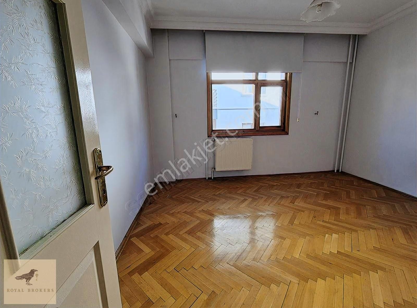 Satılık, Aydınlıkevler En Güzel Yerinde,boş ,5+1 Dublex. - Görsel 14