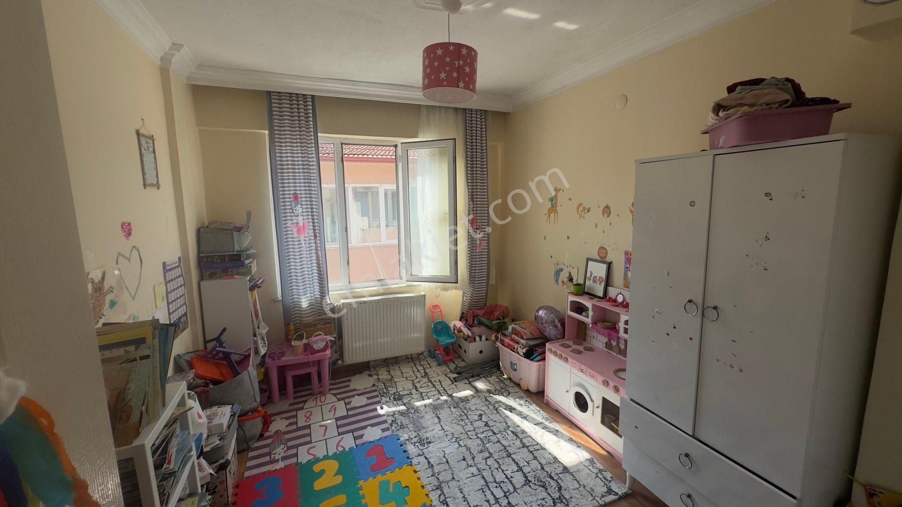 Bahçelievler De Satılık 3+1 Kapalı Mutfak Daire - Görsel 15