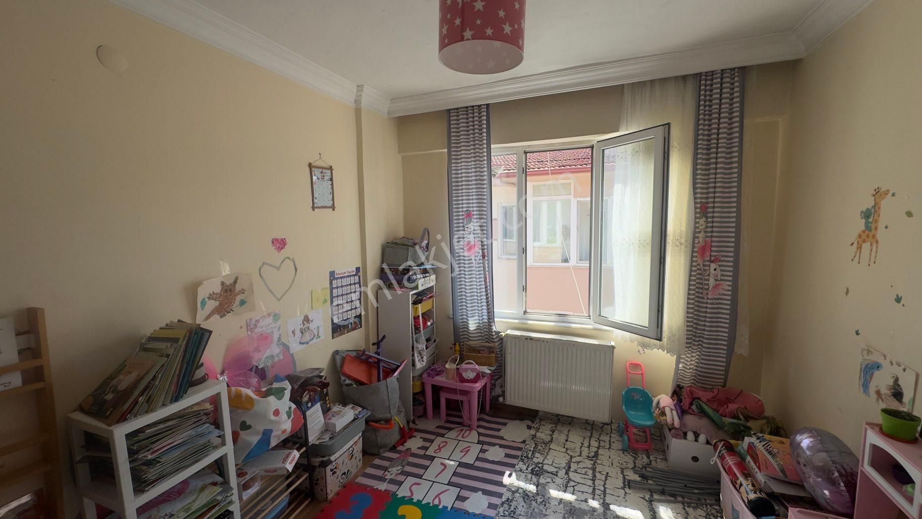 Bahçelievler De Satılık 3+1 Kapalı Mutfak Daire - Görsel 16