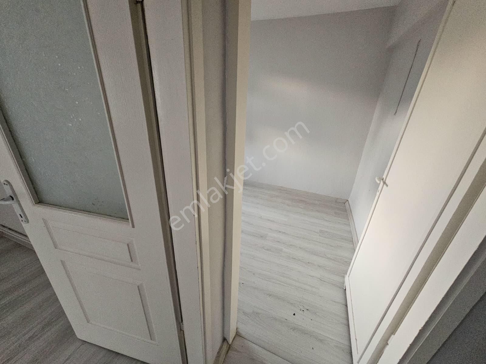 İzkent Cumhuriyet Mah Cadde Üzeri ,bakımlı Doğalgazlı 2+1 Arakat - Görsel 6